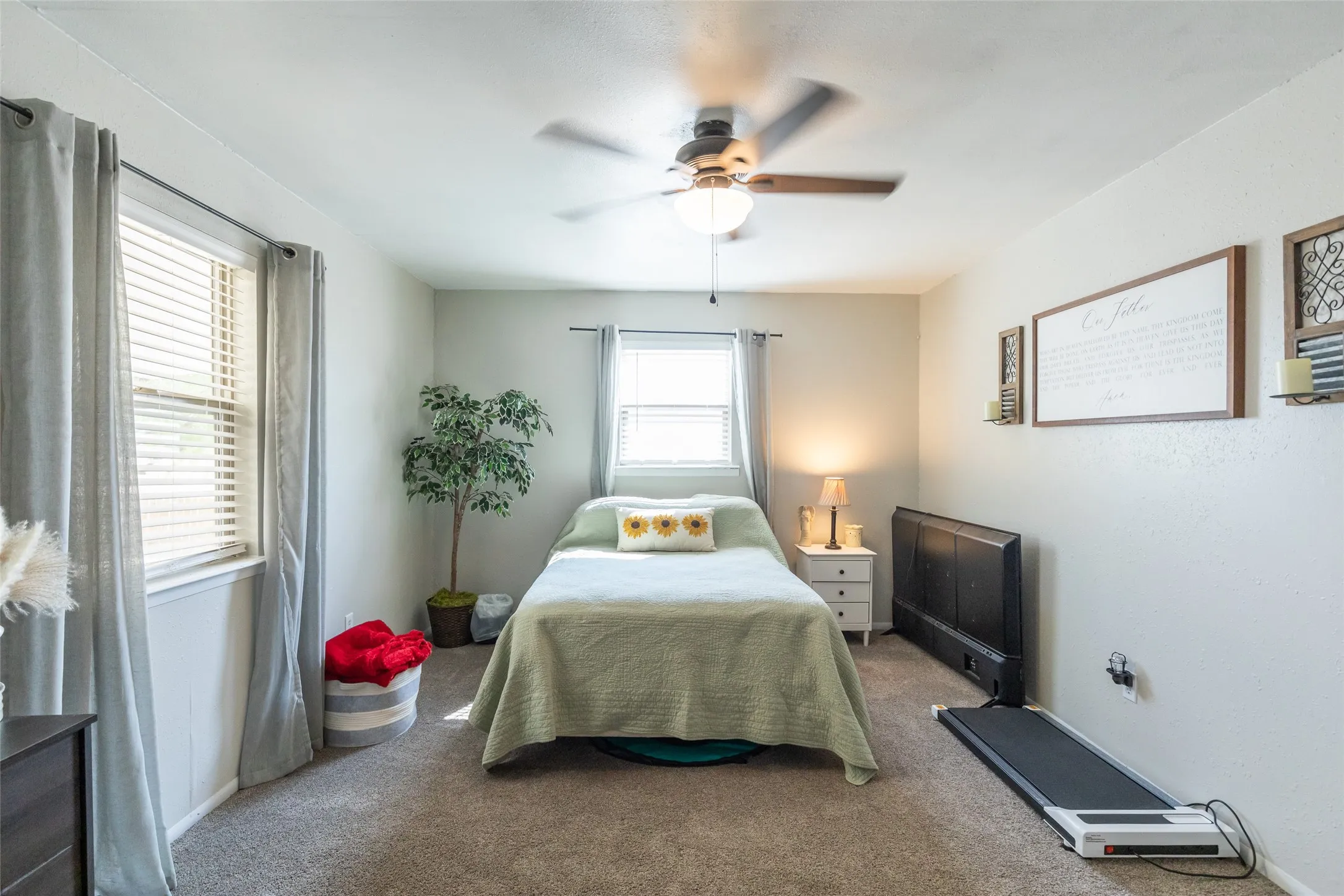 Single Family Residence For Sale in Taylor County , 390 Mesquite Lane, Abilene, Texas 79601, 4 Bedroom, 2 Bathroom, 3 Garage spaces, 2,202 Sqft, built in 1985, mls#21379295, Real Estate Agent in Abilene, Homes For Sale in Taylor county, Homes For Sale in Abilene, Realtor in Abilene Texas, Real Estate Brokerage Independent Realty Texas, Luminita Cordes Realtor