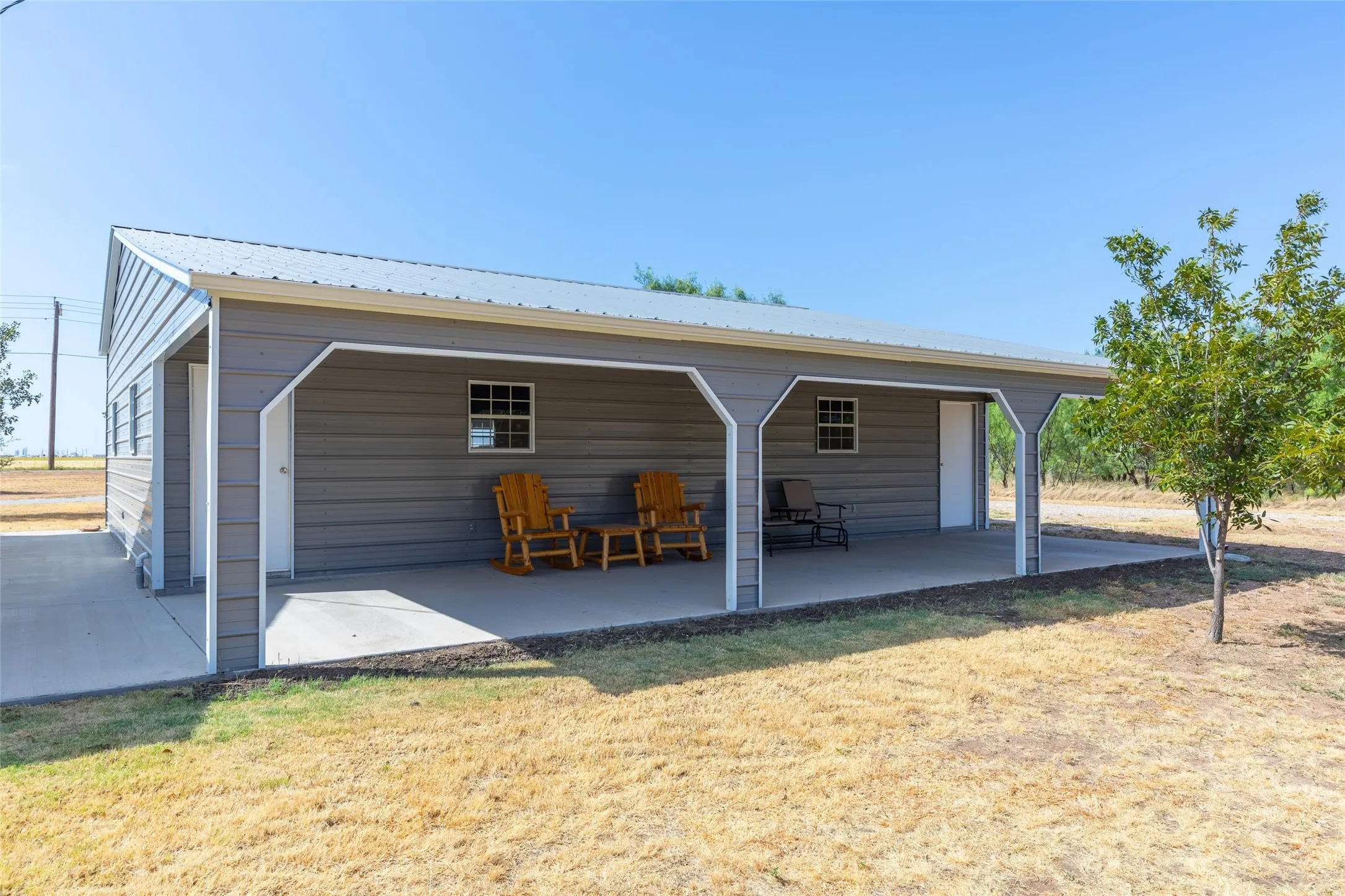 Covered shop porch perfect for enjoying the evenings.