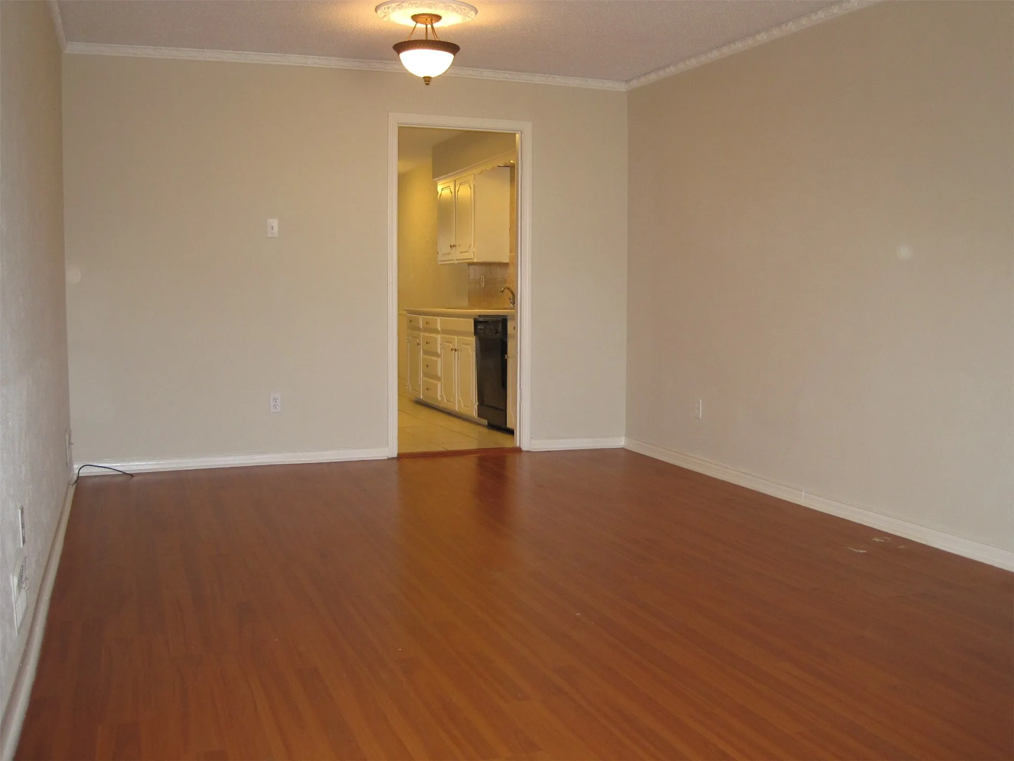 Duplex For Rent in Dallas County , 6128 Rincon Way, Dallas, Texas 75214, 3 Bedroom, 3 Bathroom, 2 Garage spaces, 1,856 Sqft, built in 1970, mls#21373648, Real Estate Agent in Dallas, Homes For Rent in Dallas county, Homes For Rent in Dallas, Realtor in Dallas Texas, Real Estate Brokerage Independent Realty Texas, Luminita Cordes Realtor
