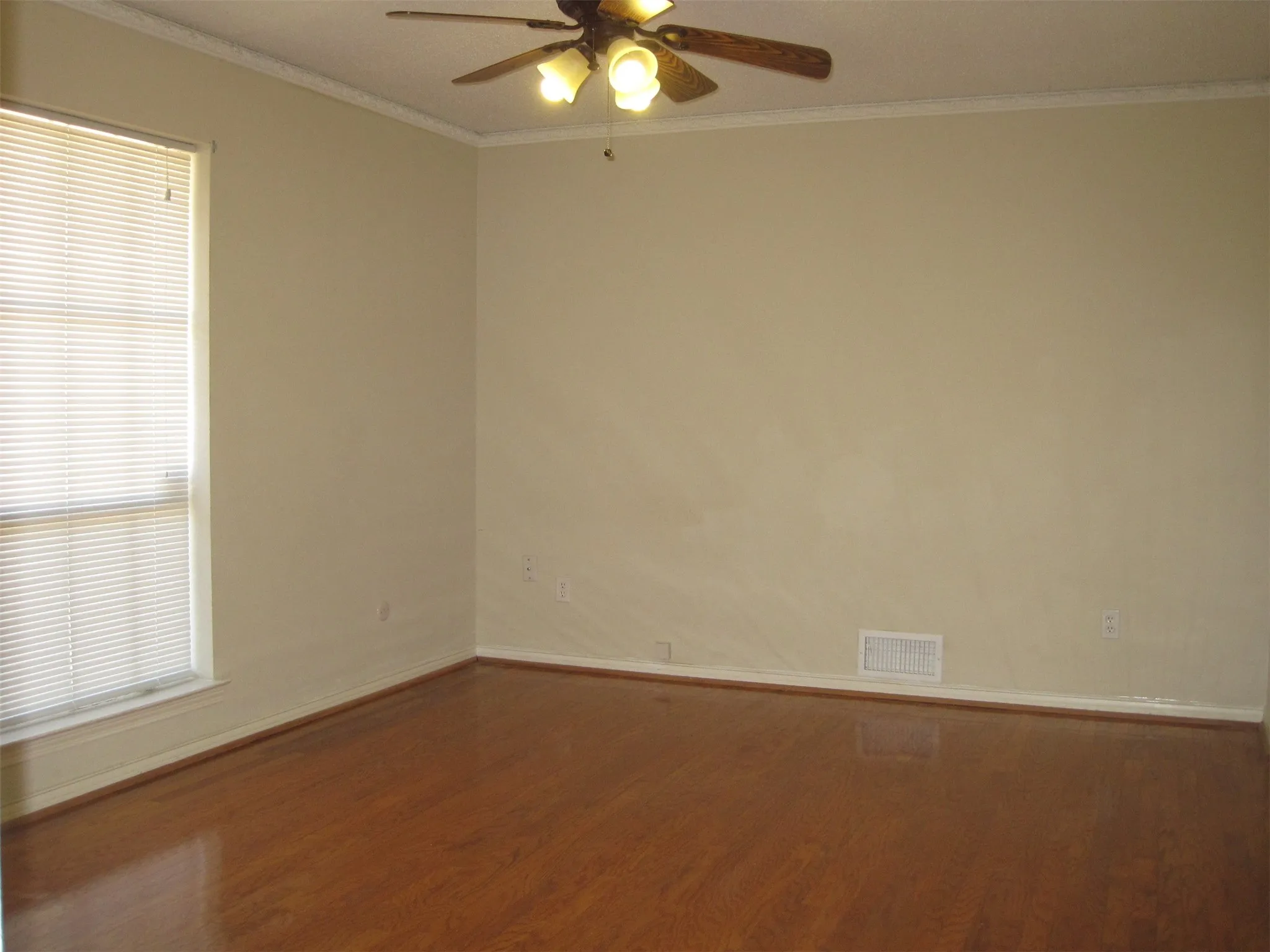 Duplex For Rent in Dallas County , 6128 Rincon Way, Dallas, Texas 75214, 3 Bedroom, 3 Bathroom, 2 Garage spaces, 1,856 Sqft, built in 1970, mls#21373648, Real Estate Agent in Dallas, Homes For Rent in Dallas county, Homes For Rent in Dallas, Realtor in Dallas Texas, Real Estate Brokerage Independent Realty Texas, Luminita Cordes Realtor