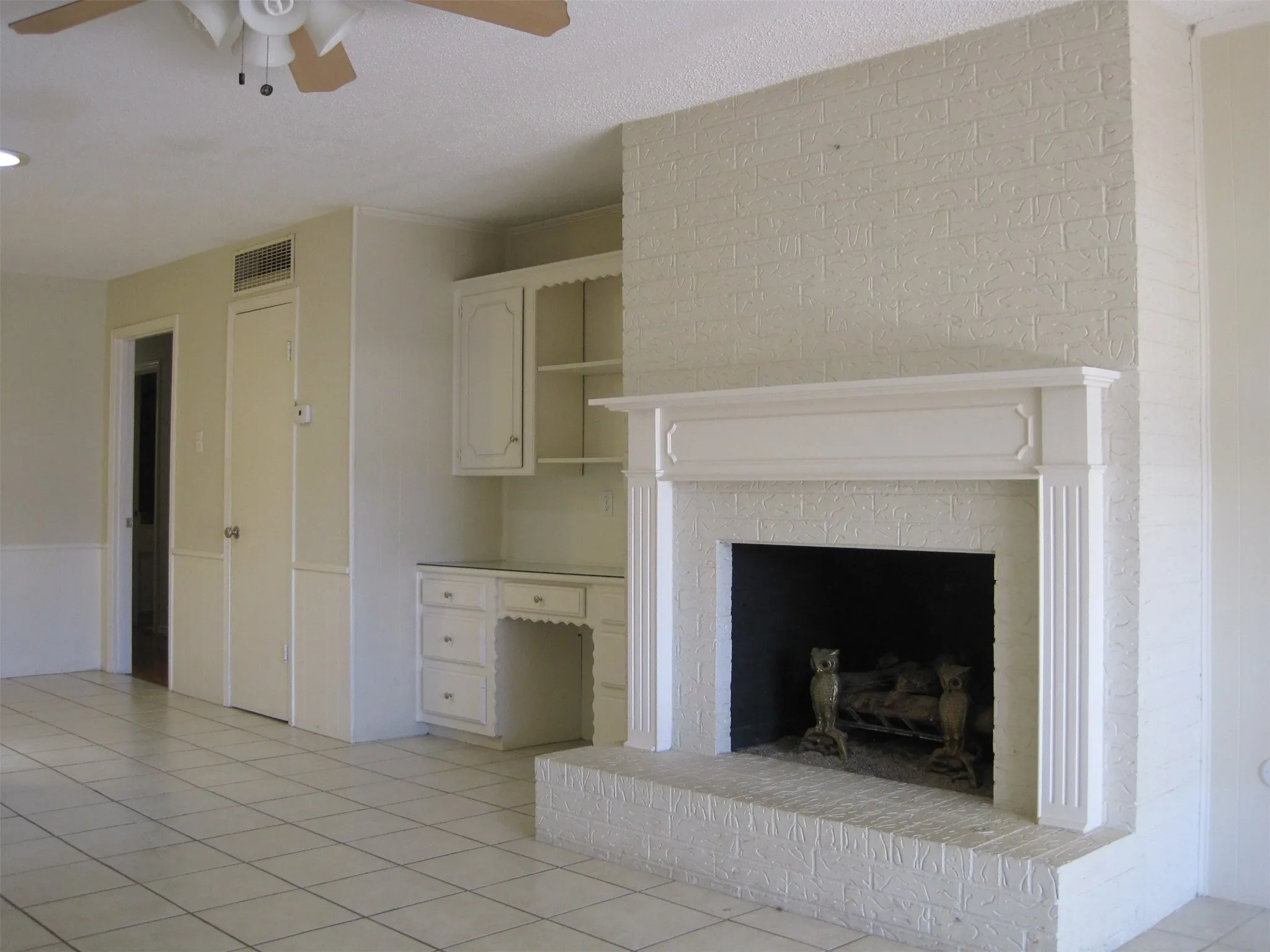 Duplex For Rent in Dallas County , 6128 Rincon Way, Dallas, Texas 75214, 3 Bedroom, 3 Bathroom, 2 Garage spaces, 1,856 Sqft, built in 1970, mls#21373648, Real Estate Agent in Dallas, Homes For Rent in Dallas county, Homes For Rent in Dallas, Realtor in Dallas Texas, Real Estate Brokerage Independent Realty Texas, Luminita Cordes Realtor