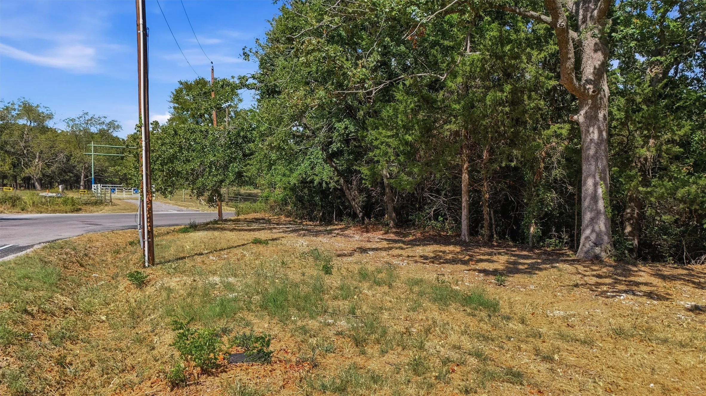 Retail For Sale in Grayson County , 95841 Preston Bend Road, Pottsboro, Texas 75076, 0, 0, Garage spaces, 0 Sqft, built in 0, mls#21379361, Real Estate Agent in Pottsboro, Homes For Sale in Grayson county, Homes For Sale in Pottsboro, Realtor in Pottsboro Texas, Real Estate Brokerage Independent Realty Texas, Luminita Cordes Realtor