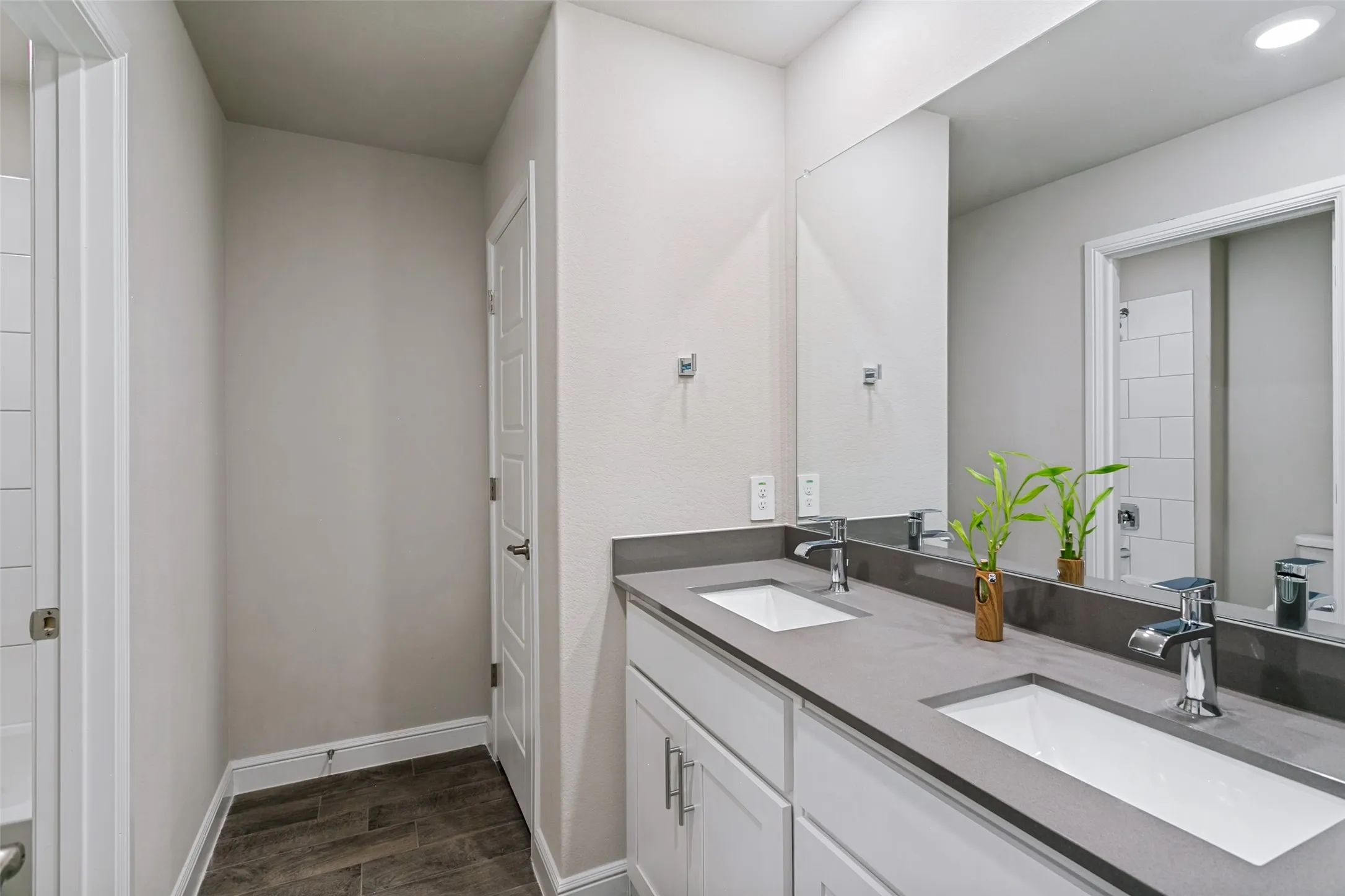 Single Family Residence For Rent in Johnson County , 1608 Central Park Drive, Alvarado, Texas 76009, 4 Bedroom, 2 Bathroom, 2 Garage spaces, 2,617 Sqft, built in 2023, mls#21377492, Real Estate Agent in Alvarado, Homes For Rent in Johnson county, Homes For Rent in Alvarado, Realtor in Alvarado Texas, Real Estate Brokerage Independent Realty Texas, Luminita Cordes Realtor