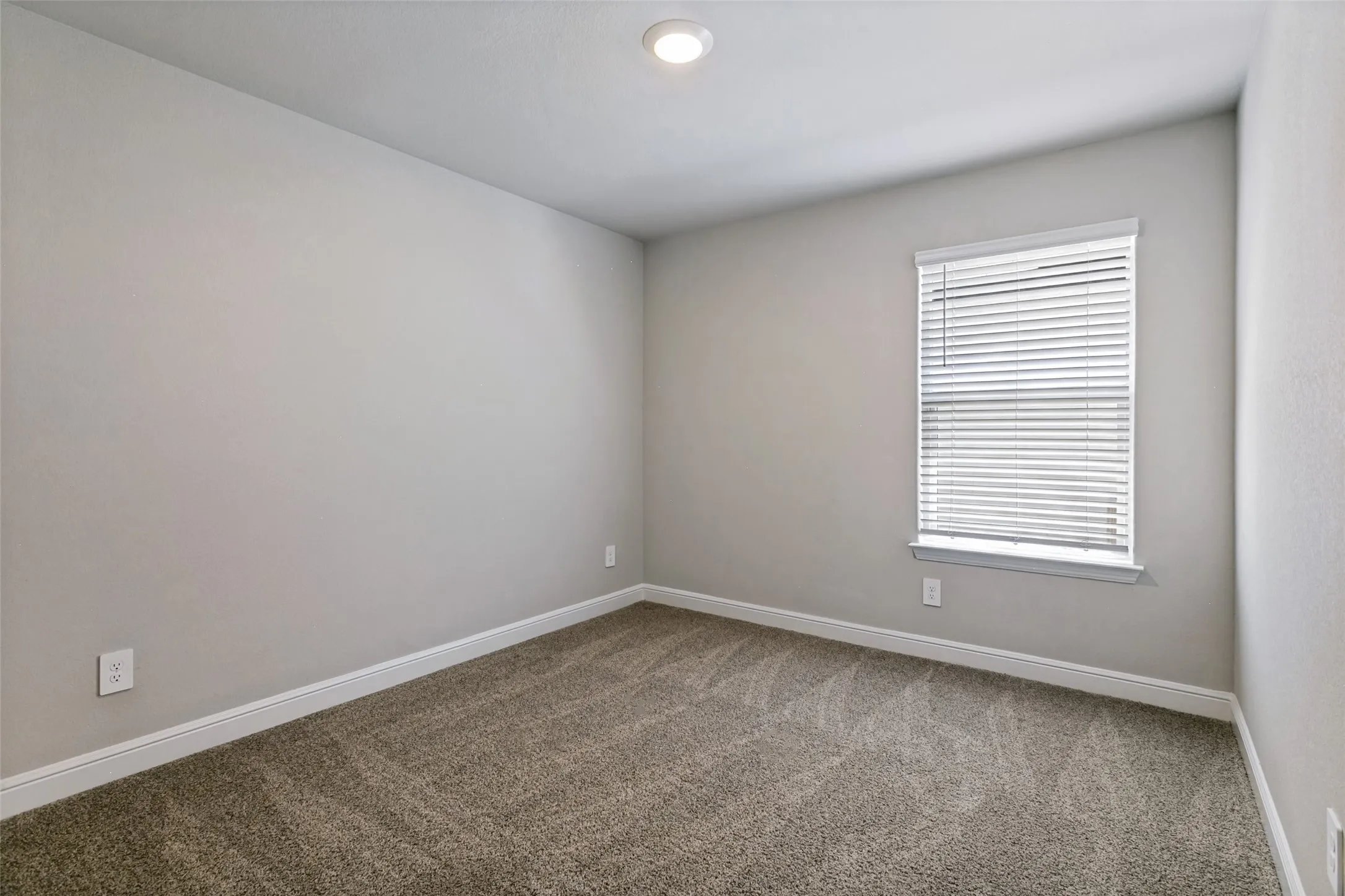 Single Family Residence For Rent in Johnson County , 1608 Central Park Drive, Alvarado, Texas 76009, 4 Bedroom, 2 Bathroom, 2 Garage spaces, 2,617 Sqft, built in 2023, mls#21377492, Real Estate Agent in Alvarado, Homes For Rent in Johnson county, Homes For Rent in Alvarado, Realtor in Alvarado Texas, Real Estate Brokerage Independent Realty Texas, Luminita Cordes Realtor