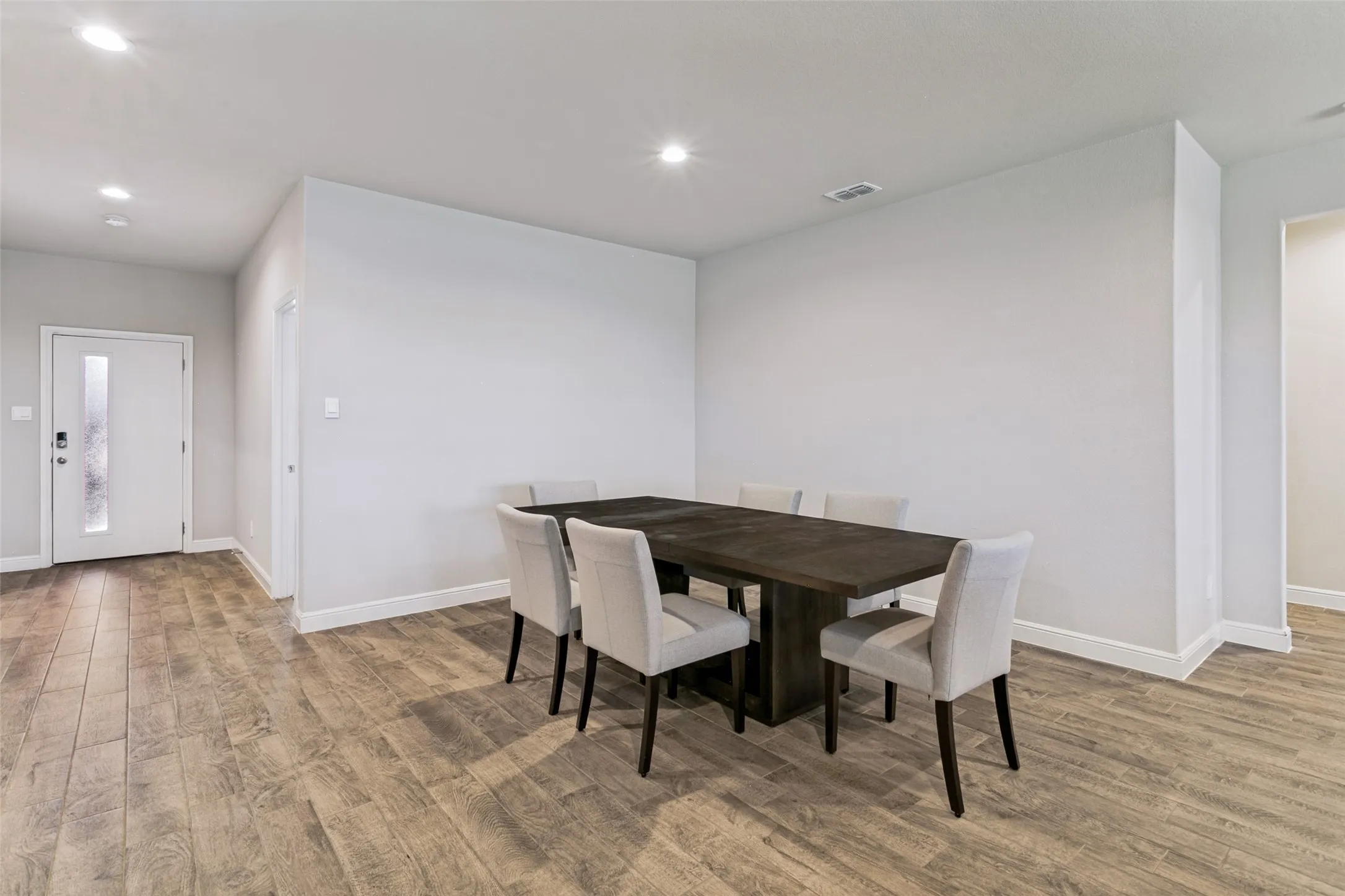 Single Family Residence For Rent in Johnson County , 1608 Central Park Drive, Alvarado, Texas 76009, 4 Bedroom, 2 Bathroom, 2 Garage spaces, 2,617 Sqft, built in 2023, mls#21377492, Real Estate Agent in Alvarado, Homes For Rent in Johnson county, Homes For Rent in Alvarado, Realtor in Alvarado Texas, Real Estate Brokerage Independent Realty Texas, Luminita Cordes Realtor