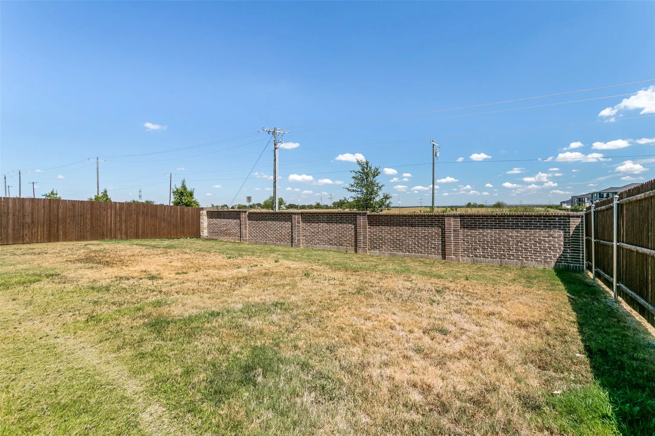 Single Family Residence For Rent in Johnson County , 1608 Central Park Drive, Alvarado, Texas 76009, 4 Bedroom, 2 Bathroom, 2 Garage spaces, 2,617 Sqft, built in 2023, mls#21377492, Real Estate Agent in Alvarado, Homes For Rent in Johnson county, Homes For Rent in Alvarado, Realtor in Alvarado Texas, Real Estate Brokerage Independent Realty Texas, Luminita Cordes Realtor