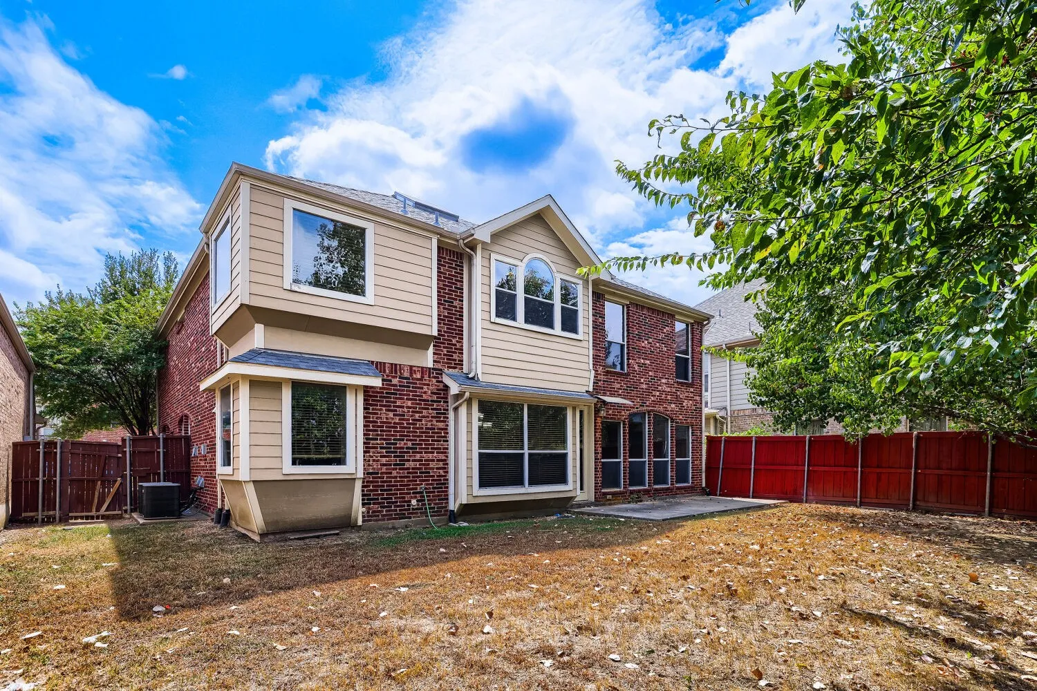 Single Family Residence For Sale in Dallas County , 1343 Valley Vista Drive, Irving, Texas 75063, 4 Bedroom, 3 Bathroom, 2 Garage spaces, 2,997 Sqft, built in 2006, mls#21378667, Real Estate Agent in Irving, Homes For Sale in Dallas county, Homes For Sale in Irving, Realtor in Irving Texas, Real Estate Brokerage Independent Realty Texas, Luminita Cordes Realtor