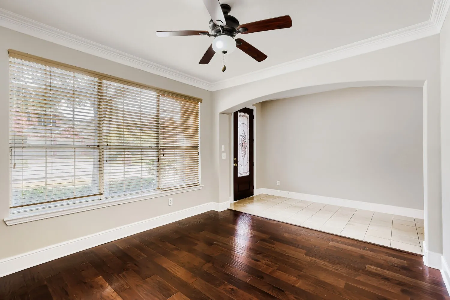 Single Family Residence For Sale in Dallas County , 1343 Valley Vista Drive, Irving, Texas 75063, 4 Bedroom, 3 Bathroom, 2 Garage spaces, 2,997 Sqft, built in 2006, mls#21378667, Real Estate Agent in Irving, Homes For Sale in Dallas county, Homes For Sale in Irving, Realtor in Irving Texas, Real Estate Brokerage Independent Realty Texas, Luminita Cordes Realtor
