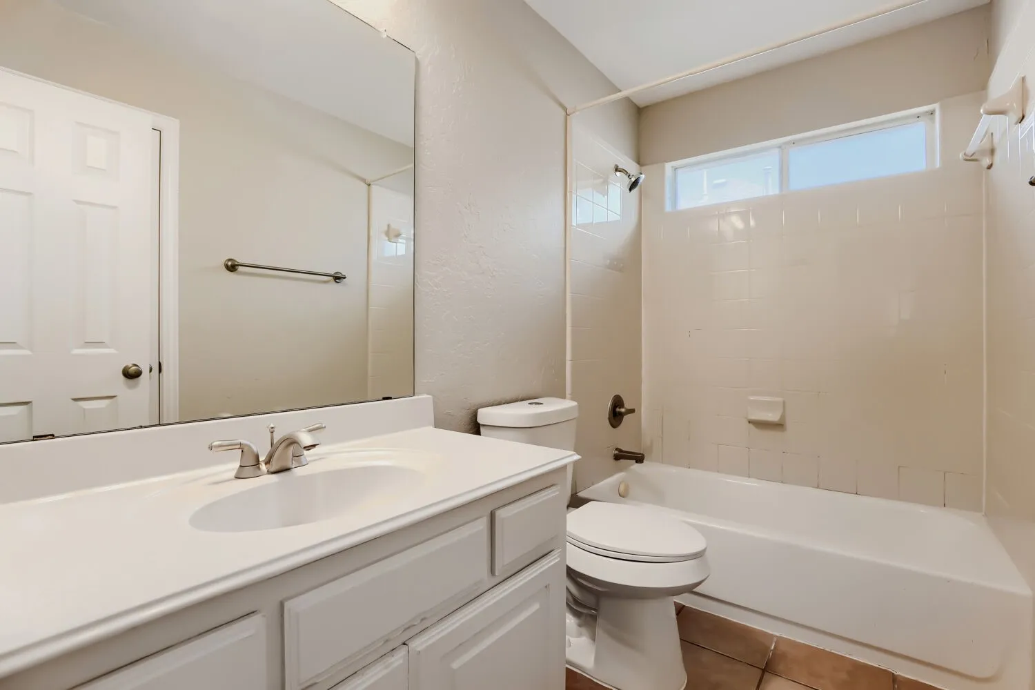 Single Family Residence For Sale in Dallas County , 1343 Valley Vista Drive, Irving, Texas 75063, 4 Bedroom, 3 Bathroom, 2 Garage spaces, 2,997 Sqft, built in 2006, mls#21378667, Real Estate Agent in Irving, Homes For Sale in Dallas county, Homes For Sale in Irving, Realtor in Irving Texas, Real Estate Brokerage Independent Realty Texas, Luminita Cordes Realtor