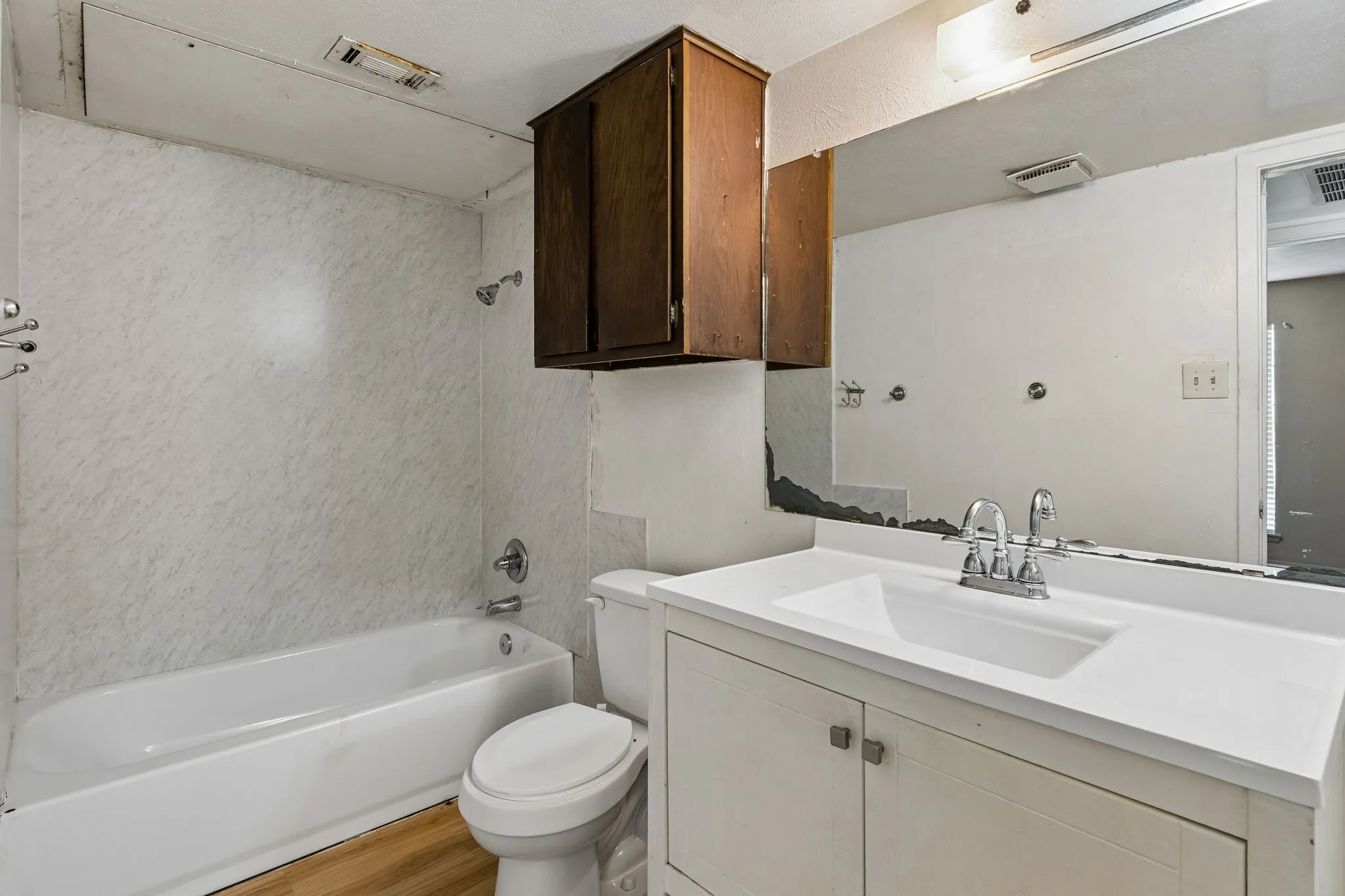 Duplex For Rent in Dallas County , 1823 Randolph Drive, Garland, Texas 75041, 2 Bedroom, 1 Bathroom, Garage spaces, 847 Sqft, built in 1980, mls#21336301, Real Estate Agent in Garland, Homes For Rent in Dallas county, Homes For Rent in Garland, Realtor in Garland Texas, Real Estate Brokerage Independent Realty Texas, Luminita Cordes Realtor