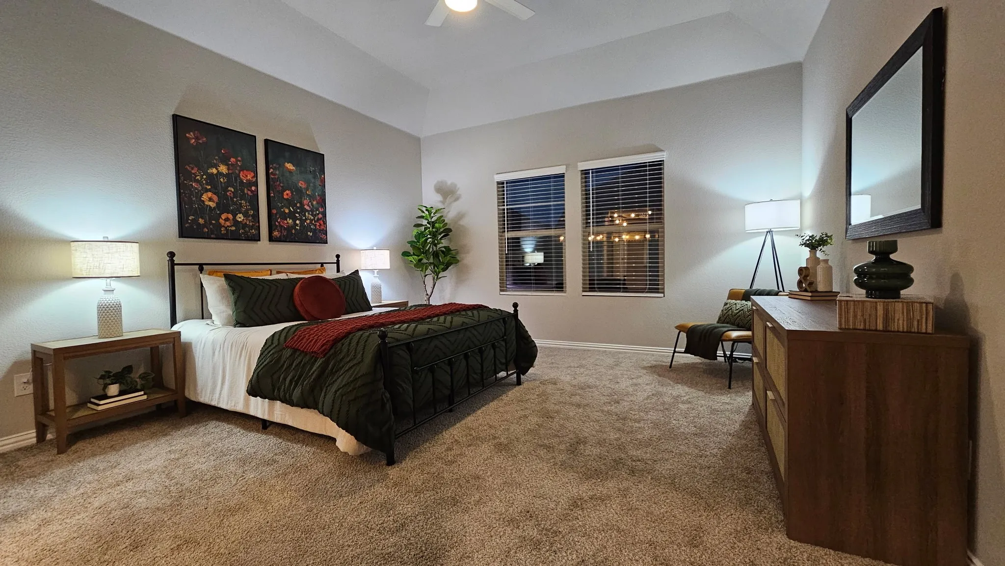 Tray ceiling with recessed lighting