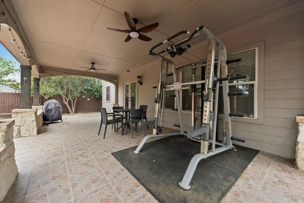 Single Family Residence For Sale in Tarrant County , 7602 Stanhope Lane, Arlington, Texas 76001, 4 Bedroom, 3 Bathroom, 2 Garage spaces, 2,209 Sqft, built in 2001, mls#21379098, Real Estate Agent in Arlington, Homes For Sale in Tarrant county, Homes For Sale in Arlington, Realtor in Arlington Texas, Real Estate Brokerage Independent Realty Texas, Luminita Cordes Realtor