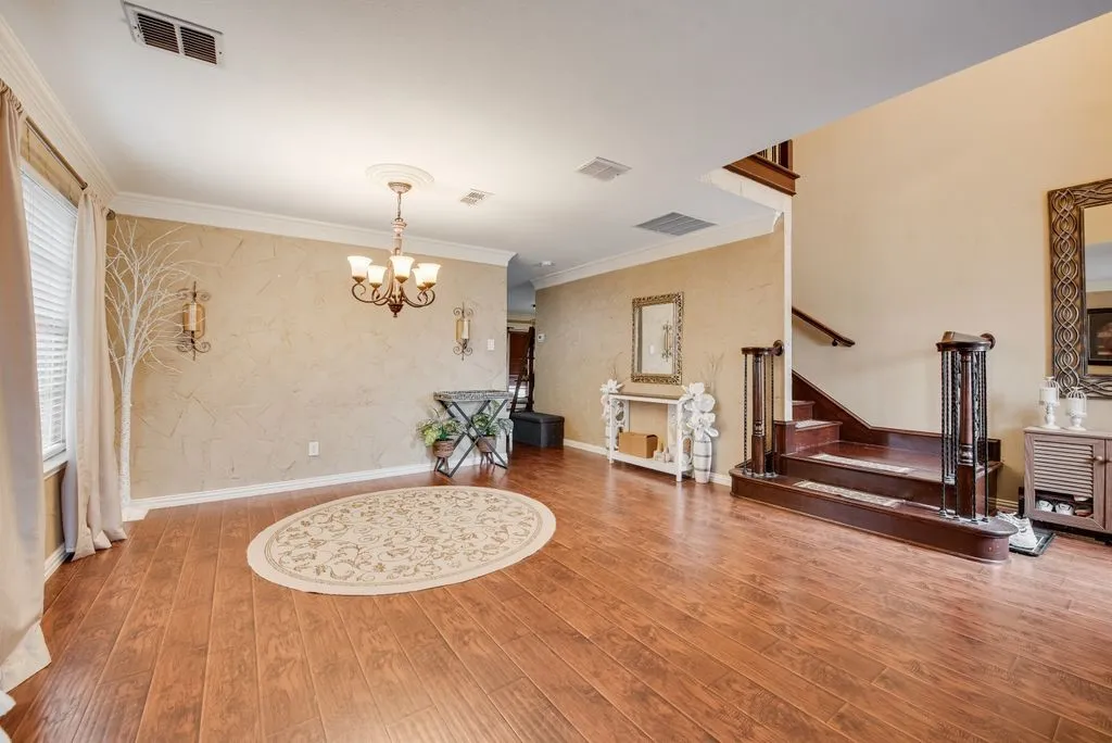 Single Family Residence For Sale in Tarrant County , 7602 Stanhope Lane, Arlington, Texas 76001, 4 Bedroom, 3 Bathroom, 2 Garage spaces, 2,209 Sqft, built in 2001, mls#21379098, Real Estate Agent in Arlington, Homes For Sale in Tarrant county, Homes For Sale in Arlington, Realtor in Arlington Texas, Real Estate Brokerage Independent Realty Texas, Luminita Cordes Realtor