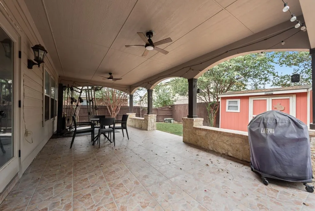 Single Family Residence For Sale in Tarrant County , 7602 Stanhope Lane, Arlington, Texas 76001, 4 Bedroom, 3 Bathroom, 2 Garage spaces, 2,209 Sqft, built in 2001, mls#21379098, Real Estate Agent in Arlington, Homes For Sale in Tarrant county, Homes For Sale in Arlington, Realtor in Arlington Texas, Real Estate Brokerage Independent Realty Texas, Luminita Cordes Realtor