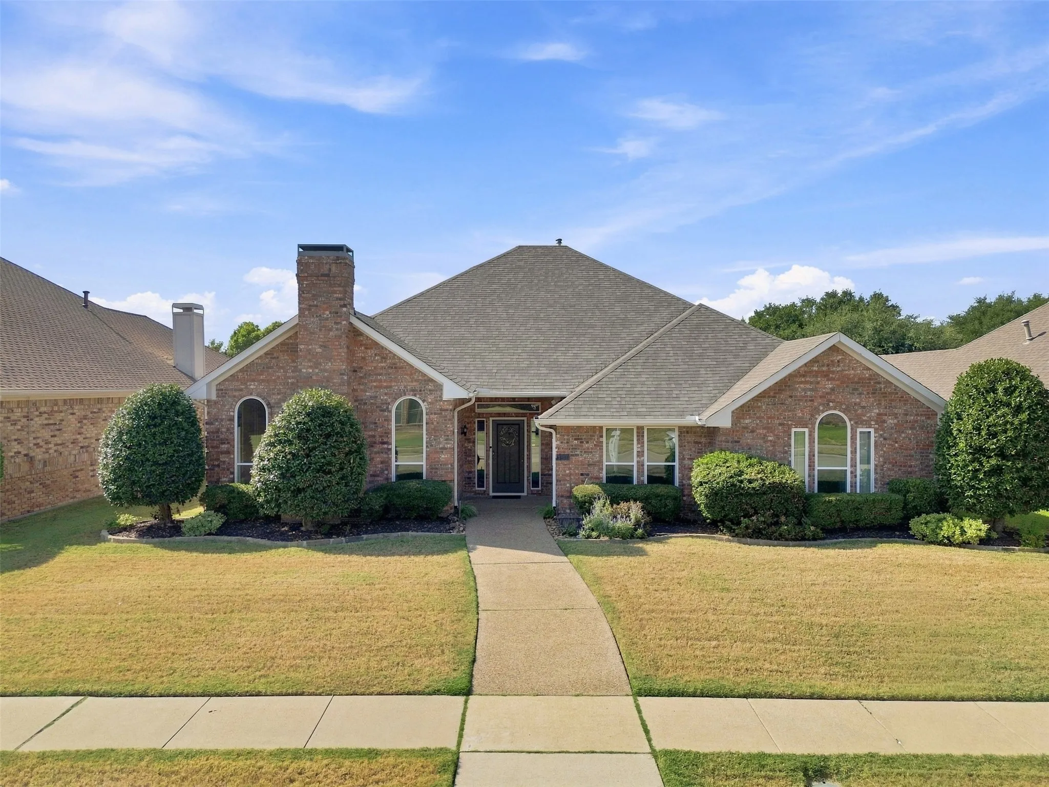 Single Family Residence For Sale in Collin County , 2416 Redfield Drive, Plano, Texas 75025, 4 Bedroom, 3 Bathroom, 2 Garage spaces, 2,326 Sqft, built in 1987, mls#21379400, Real Estate Agent in Plano, Homes For Sale in Collin county, Homes For Sale in Plano, Realtor in Plano Texas, Real Estate Brokerage Independent Realty Texas, Luminita Cordes Realtor
