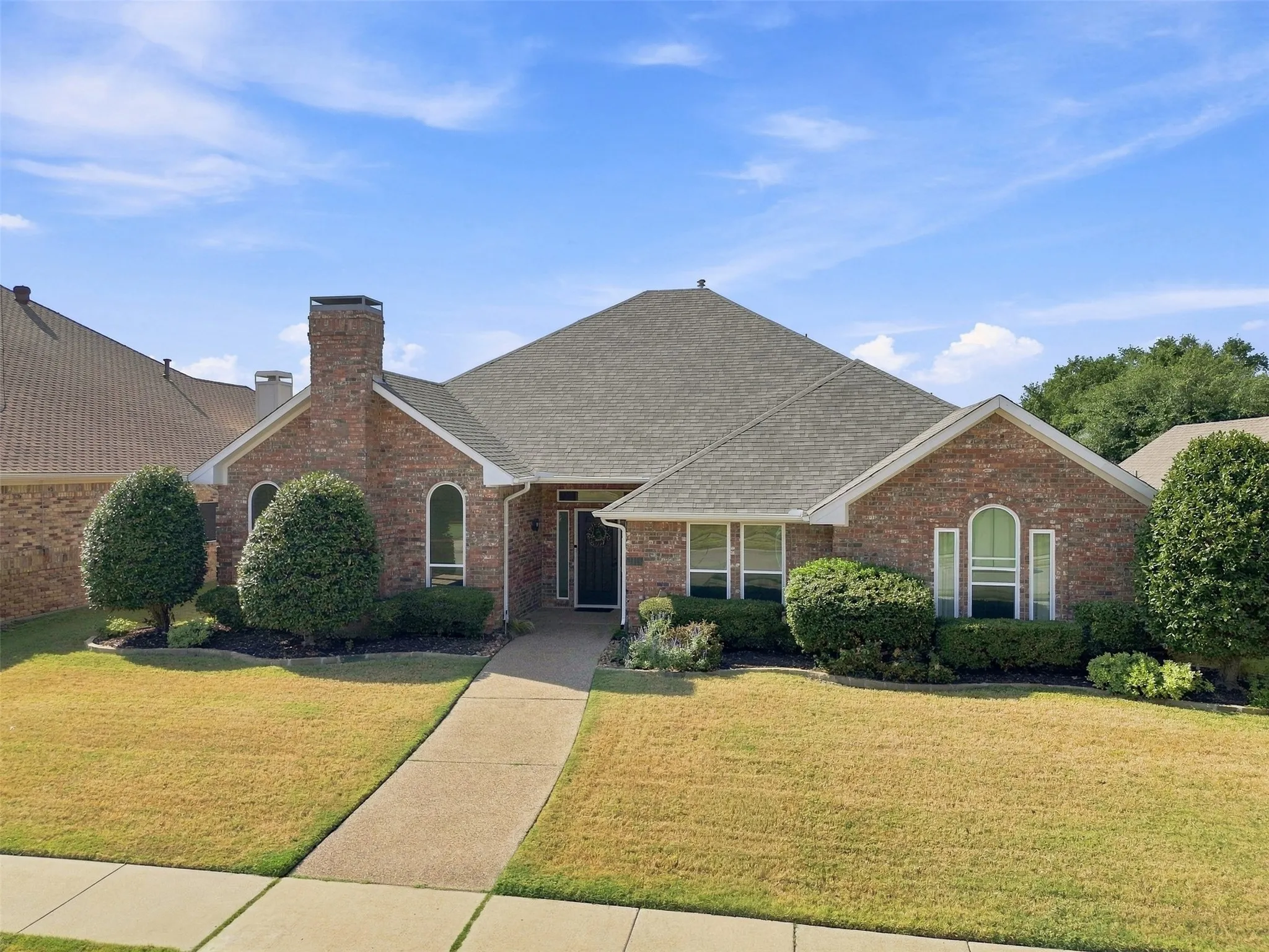 Single Family Residence For Sale in Collin County , 2416 Redfield Drive, Plano, Texas 75025, 4 Bedroom, 3 Bathroom, 2 Garage spaces, 2,326 Sqft, built in 1987, mls#21379400, Real Estate Agent in Plano, Homes For Sale in Collin county, Homes For Sale in Plano, Realtor in Plano Texas, Real Estate Brokerage Independent Realty Texas, Luminita Cordes Realtor