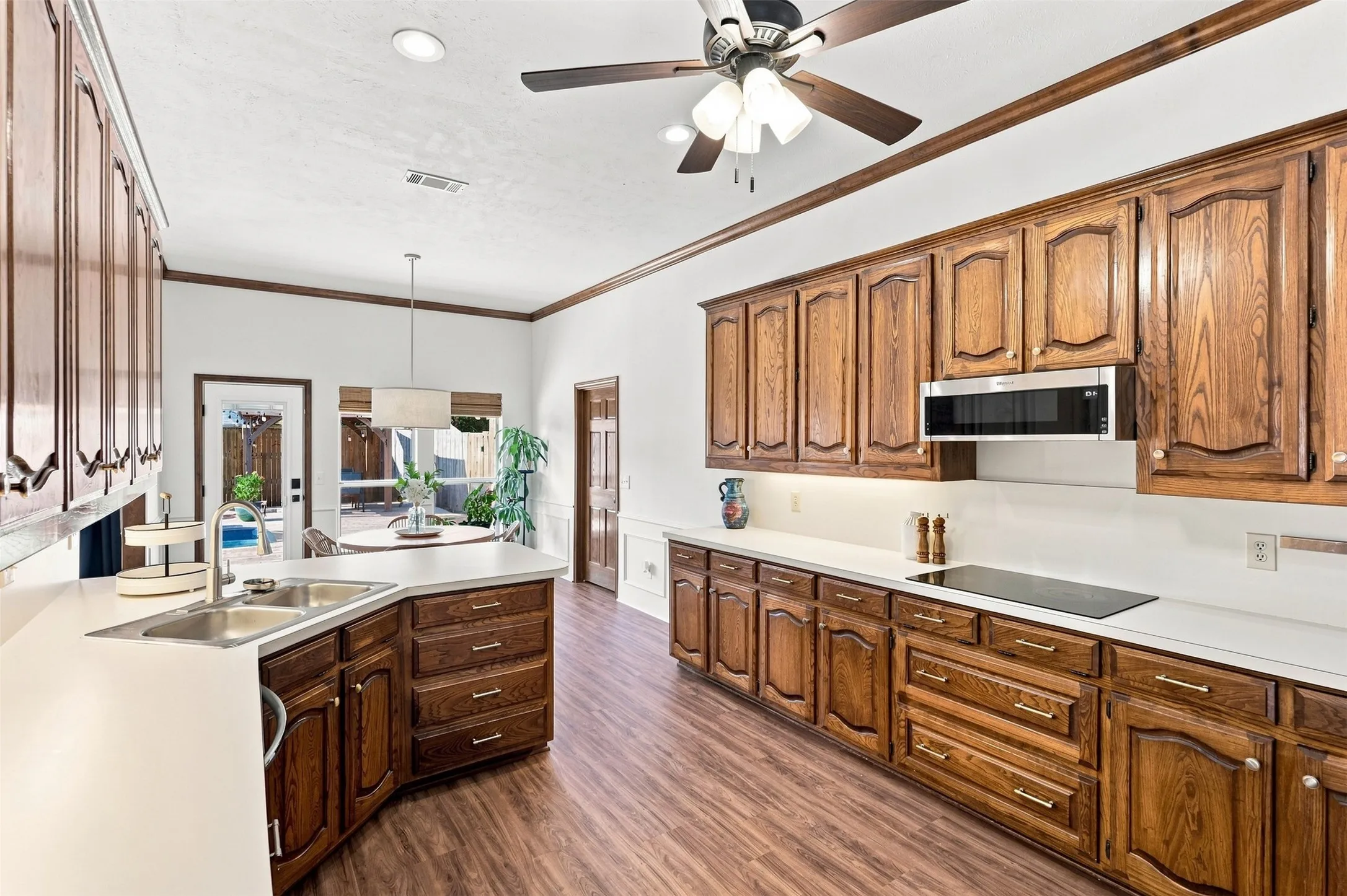 Single Family Residence For Sale in Collin County , 2416 Redfield Drive, Plano, Texas 75025, 4 Bedroom, 3 Bathroom, 2 Garage spaces, 2,326 Sqft, built in 1987, mls#21379400, Real Estate Agent in Plano, Homes For Sale in Collin county, Homes For Sale in Plano, Realtor in Plano Texas, Real Estate Brokerage Independent Realty Texas, Luminita Cordes Realtor