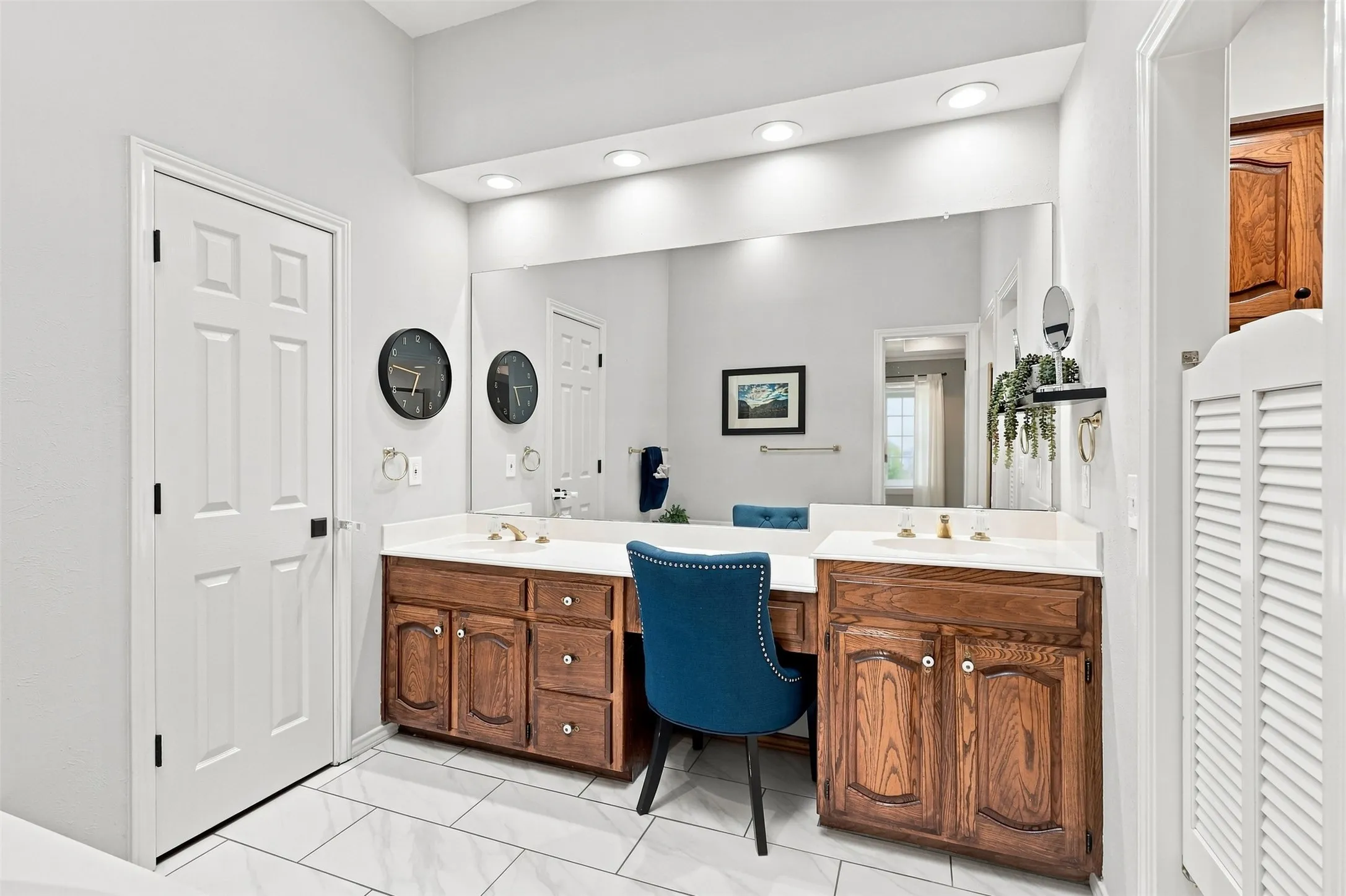 Single Family Residence For Sale in Collin County , 2416 Redfield Drive, Plano, Texas 75025, 4 Bedroom, 3 Bathroom, 2 Garage spaces, 2,326 Sqft, built in 1987, mls#21379400, Real Estate Agent in Plano, Homes For Sale in Collin county, Homes For Sale in Plano, Realtor in Plano Texas, Real Estate Brokerage Independent Realty Texas, Luminita Cordes Realtor