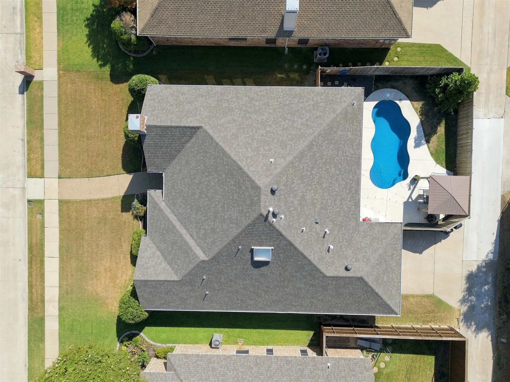 Single Family Residence For Sale in Collin County , 2416 Redfield Drive, Plano, Texas 75025, 4 Bedroom, 3 Bathroom, 2 Garage spaces, 2,326 Sqft, built in 1987, mls#21379400, Real Estate Agent in Plano, Homes For Sale in Collin county, Homes For Sale in Plano, Realtor in Plano Texas, Real Estate Brokerage Independent Realty Texas, Luminita Cordes Realtor