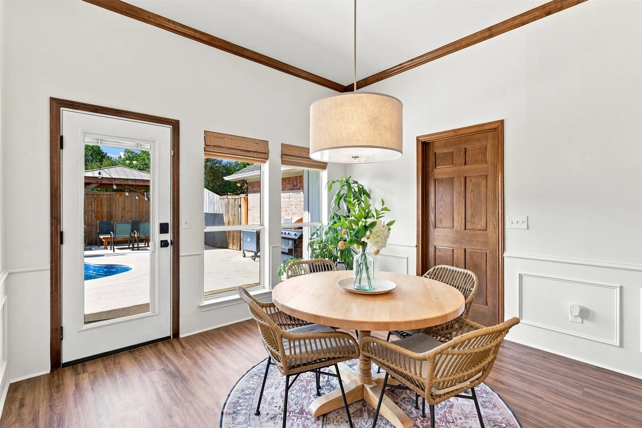 Single Family Residence For Sale in Collin County , 2416 Redfield Drive, Plano, Texas 75025, 4 Bedroom, 3 Bathroom, 2 Garage spaces, 2,326 Sqft, built in 1987, mls#21379400, Real Estate Agent in Plano, Homes For Sale in Collin county, Homes For Sale in Plano, Realtor in Plano Texas, Real Estate Brokerage Independent Realty Texas, Luminita Cordes Realtor