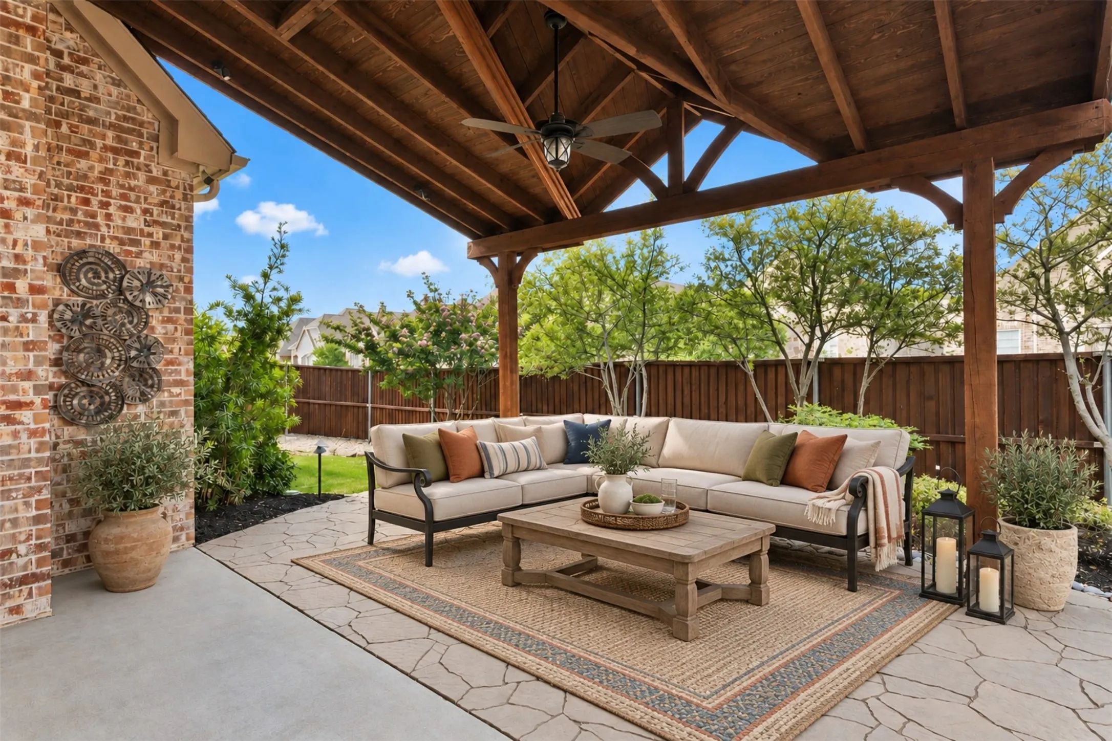 Single Family Residence For Sale in Denton County , 688 Kimblewick Drive, Frisco, Texas 75036, 3 Bedroom, 2 Bathroom, 2 Garage spaces, 1,909 Sqft, built in 2015, mls#21317279, Real Estate Agent in Frisco, Homes For Sale in Denton county, Homes For Sale in Frisco, Realtor in Frisco Texas, Real Estate Brokerage Independent Realty Texas, Luminita Cordes Realtor