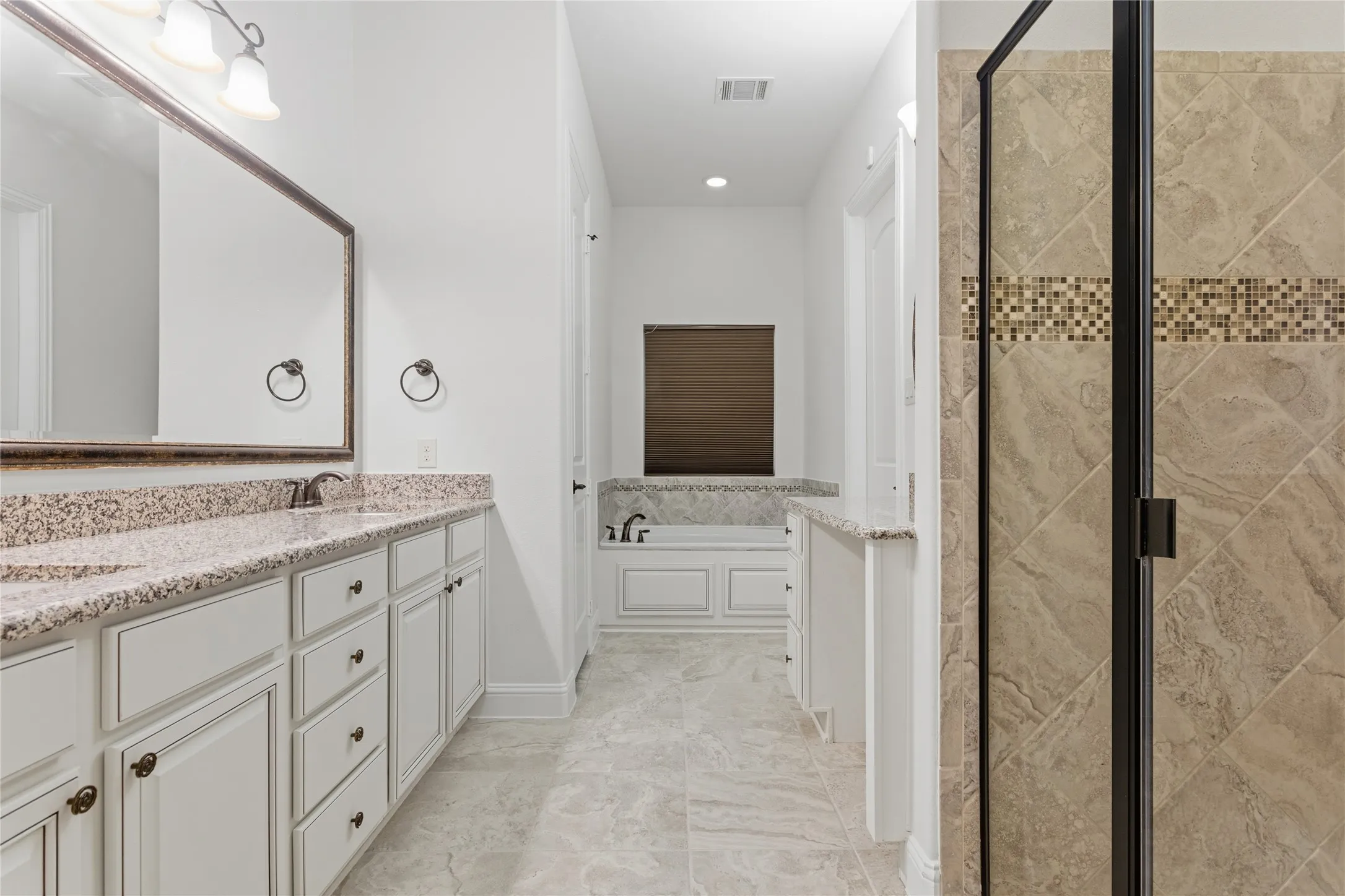 Single Family Residence For Sale in Denton County , 688 Kimblewick Drive, Frisco, Texas 75036, 3 Bedroom, 2 Bathroom, 2 Garage spaces, 1,909 Sqft, built in 2015, mls#21317279, Real Estate Agent in Frisco, Homes For Sale in Denton county, Homes For Sale in Frisco, Realtor in Frisco Texas, Real Estate Brokerage Independent Realty Texas, Luminita Cordes Realtor