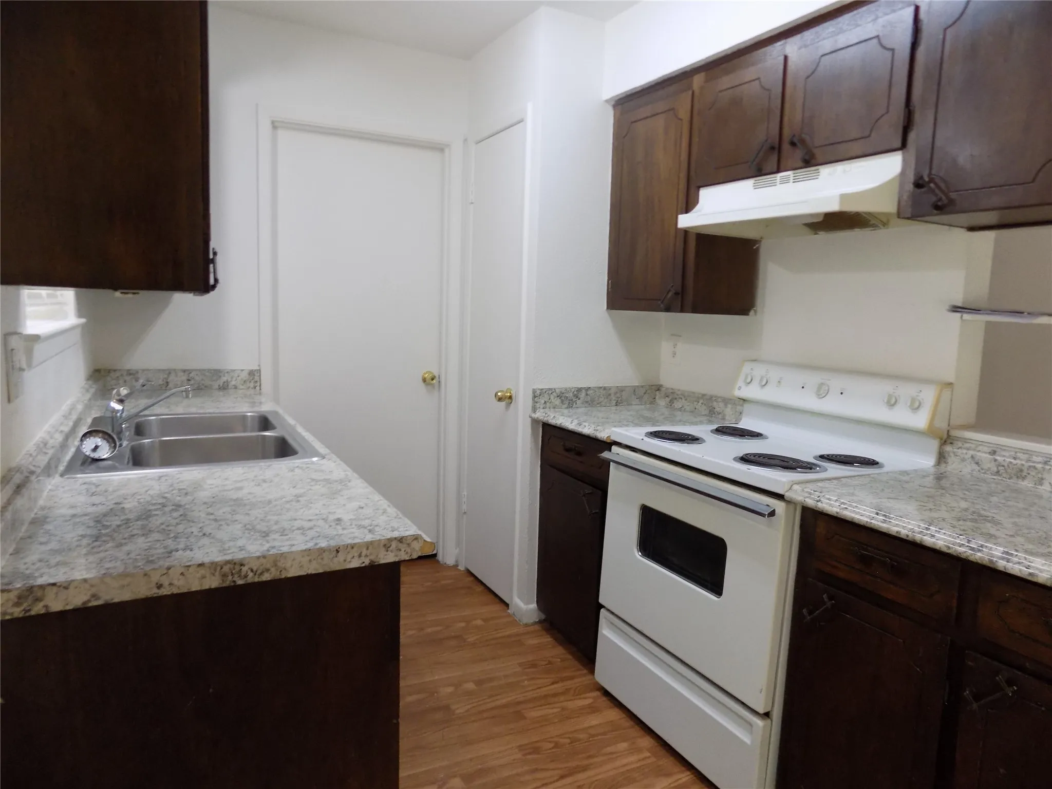 Single Family Residence For Sale in Dallas County , 1763 Meadow Crest Lane, Duncanville, Texas 75137, 3 Bedroom, 2 Bathroom, 1 Garage spaces, 1,192 Sqft, built in 1971, mls#21361619, Real Estate Agent in Duncanville, Homes For Sale in Dallas county, Homes For Sale in Duncanville, Realtor in Duncanville Texas, Real Estate Brokerage Independent Realty Texas, Luminita Cordes Realtor