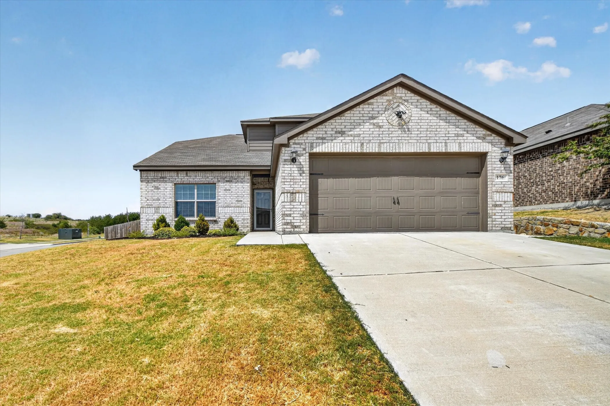Single Family Residence For Sale in Wise County , 176 Bandana Circle, Newark, Texas 76071, 4 Bedroom, 3 Bathroom, 2 Garage spaces, 2,153 Sqft, built in 2021, mls#21379430, Real Estate Agent in Newark, Homes For Sale in Wise county, Homes For Sale in Newark, Realtor in Newark Texas, Real Estate Brokerage Independent Realty Texas, Luminita Cordes Realtor
