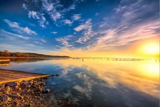 Benbrook lake