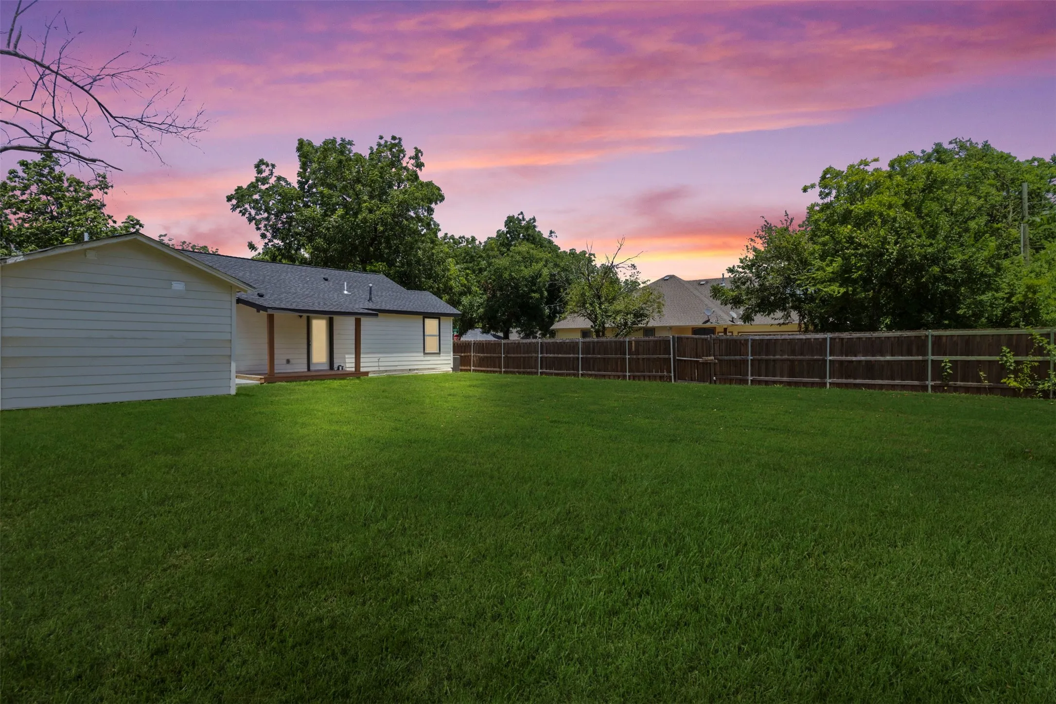 Single Family Residence For Rent in Collin County , 601 Pearson Avenue B, Mc Kinney, Texas 75069, 1 Bedroom, 1 Bathroom, Garage spaces, 500 Sqft, built in 1965, mls#21378713, Real Estate Agent in Mc Kinney, Homes For Rent in Collin county, Homes For Rent in Mc Kinney, Realtor in Mc Kinney Texas, Real Estate Brokerage Independent Realty Texas, Luminita Cordes Realtor