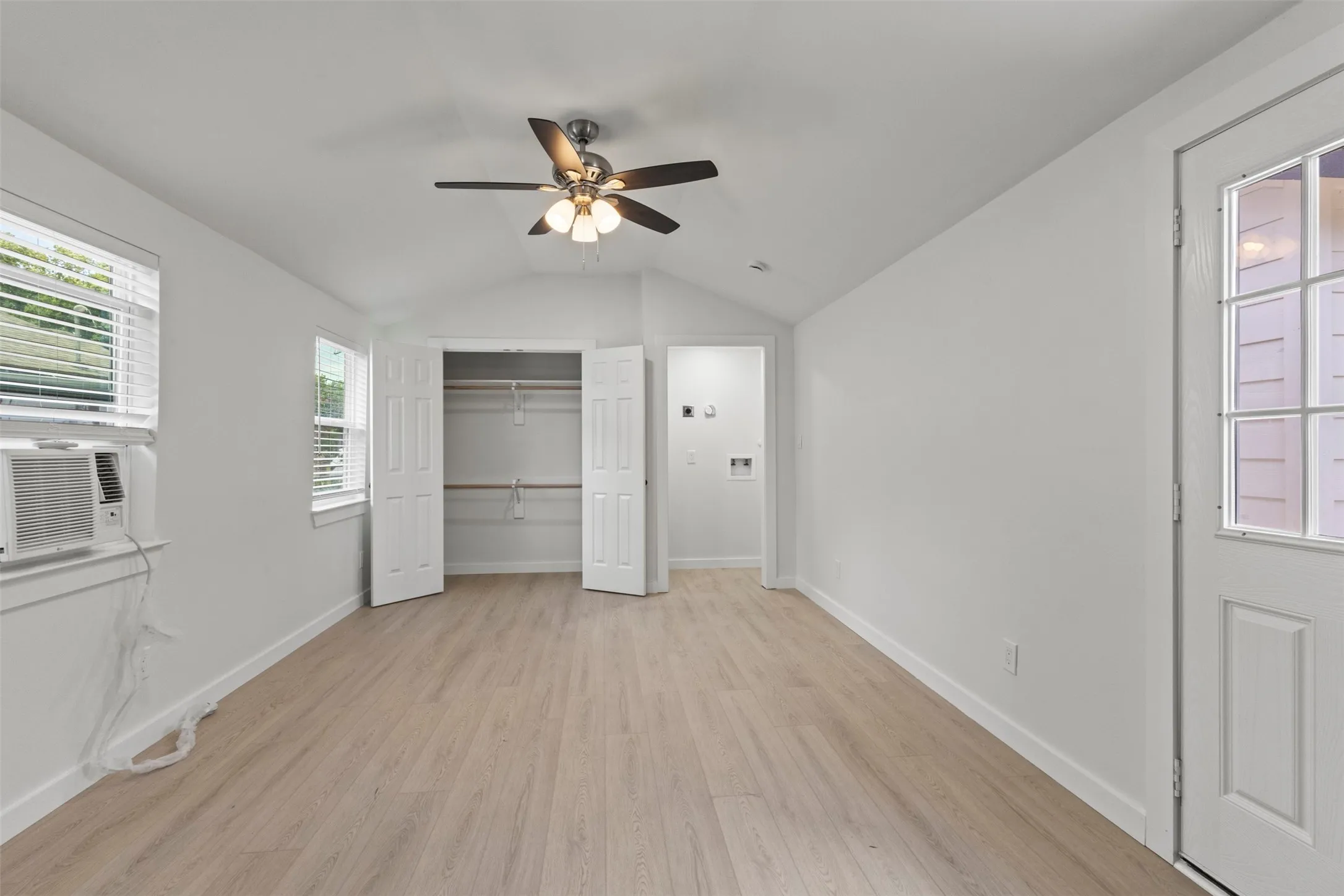 Single Family Residence For Rent in Collin County , 601 Pearson Avenue B, Mc Kinney, Texas 75069, 1 Bedroom, 1 Bathroom, Garage spaces, 500 Sqft, built in 1965, mls#21378713, Real Estate Agent in Mc Kinney, Homes For Rent in Collin county, Homes For Rent in Mc Kinney, Realtor in Mc Kinney Texas, Real Estate Brokerage Independent Realty Texas, Luminita Cordes Realtor