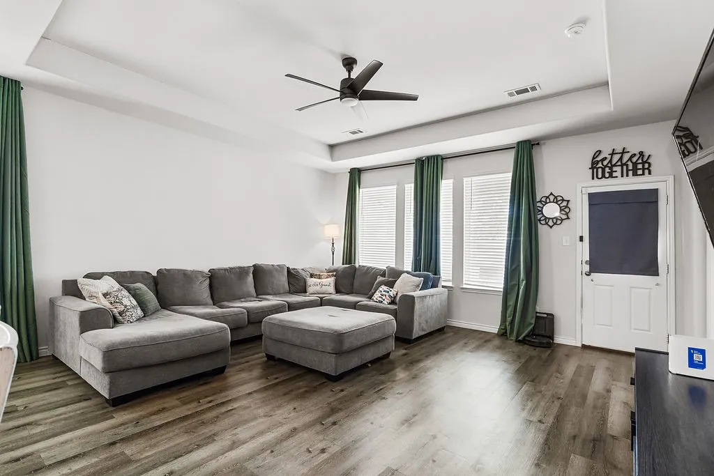Single Family Residence For Sale in Tarrant County , 8317 Horned Maple Trail, Fort Worth, Texas 76123, 3 Bedroom, 2 Bathroom, 2 Garage spaces, 1,620 Sqft, built in 2021, mls#21379439, Real Estate Agent in Fort Worth, Homes For Sale in Tarrant county, Homes For Sale in Fort Worth, Realtor in Fort Worth Texas, Real Estate Brokerage Independent Realty Texas, Luminita Cordes Realtor