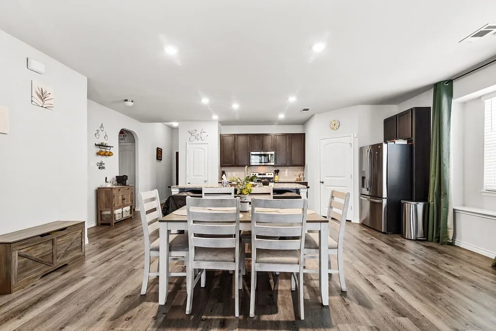 Single Family Residence For Sale in Tarrant County , 8317 Horned Maple Trail, Fort Worth, Texas 76123, 3 Bedroom, 2 Bathroom, 2 Garage spaces, 1,620 Sqft, built in 2021, mls#21379439, Real Estate Agent in Fort Worth, Homes For Sale in Tarrant county, Homes For Sale in Fort Worth, Realtor in Fort Worth Texas, Real Estate Brokerage Independent Realty Texas, Luminita Cordes Realtor