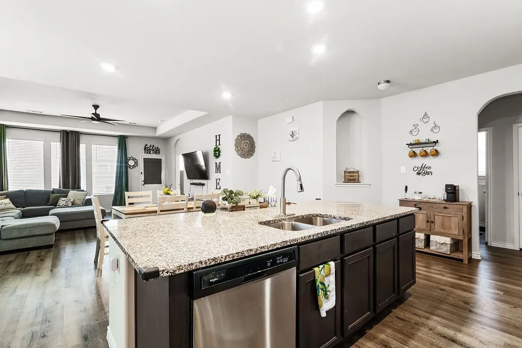 Single Family Residence For Sale in Tarrant County , 8317 Horned Maple Trail, Fort Worth, Texas 76123, 3 Bedroom, 2 Bathroom, 2 Garage spaces, 1,620 Sqft, built in 2021, mls#21379439, Real Estate Agent in Fort Worth, Homes For Sale in Tarrant county, Homes For Sale in Fort Worth, Realtor in Fort Worth Texas, Real Estate Brokerage Independent Realty Texas, Luminita Cordes Realtor