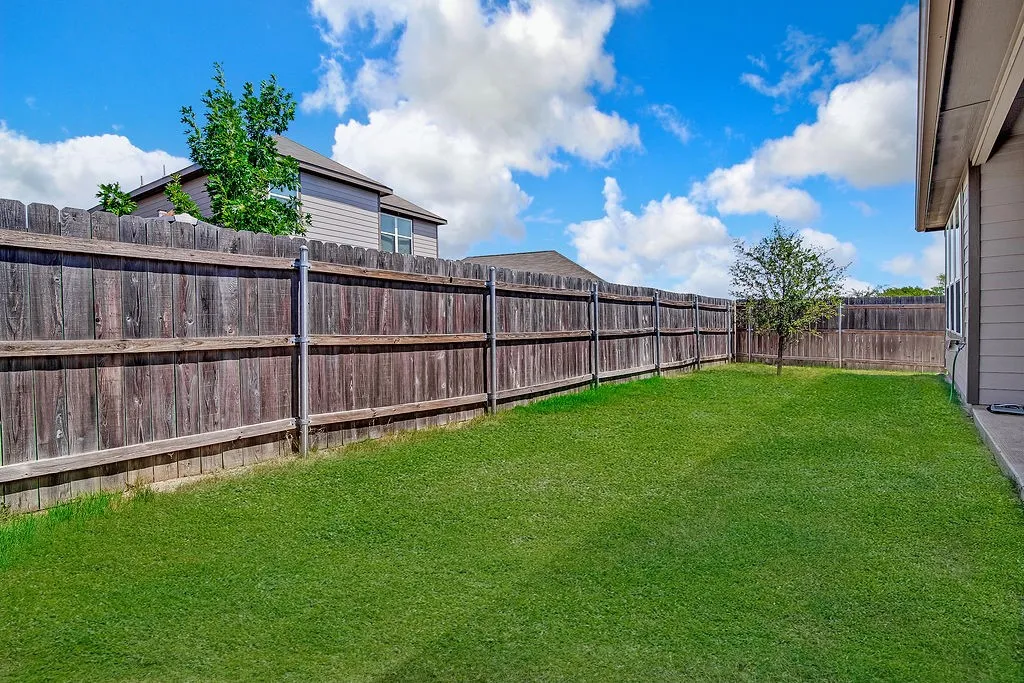 Single Family Residence For Sale in Tarrant County , 8317 Horned Maple Trail, Fort Worth, Texas 76123, 3 Bedroom, 2 Bathroom, 2 Garage spaces, 1,620 Sqft, built in 2021, mls#21379439, Real Estate Agent in Fort Worth, Homes For Sale in Tarrant county, Homes For Sale in Fort Worth, Realtor in Fort Worth Texas, Real Estate Brokerage Independent Realty Texas, Luminita Cordes Realtor