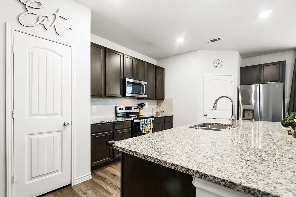 Single Family Residence For Sale in Tarrant County , 8317 Horned Maple Trail, Fort Worth, Texas 76123, 3 Bedroom, 2 Bathroom, 2 Garage spaces, 1,620 Sqft, built in 2021, mls#21379439, Real Estate Agent in Fort Worth, Homes For Sale in Tarrant county, Homes For Sale in Fort Worth, Realtor in Fort Worth Texas, Real Estate Brokerage Independent Realty Texas, Luminita Cordes Realtor