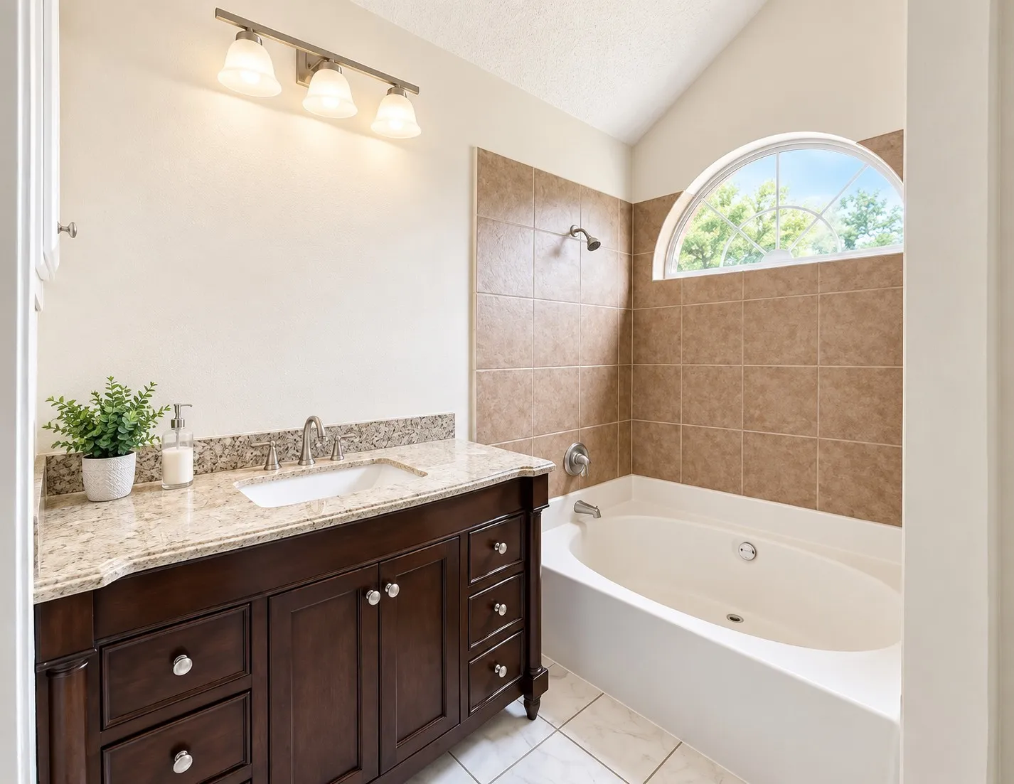 Single Family Residence For Rent in Dallas County , 5026 Hearthcrest Drive, Garland, Texas 75044, 3 Bedroom, 3 Bathroom, 2 Garage spaces, 1,418 Sqft, built in 1986, mls#21378027, Real Estate Agent in Garland, Homes For Rent in Dallas county, Homes For Rent in Garland, Realtor in Garland Texas, Real Estate Brokerage Independent Realty Texas, Luminita Cordes Realtor