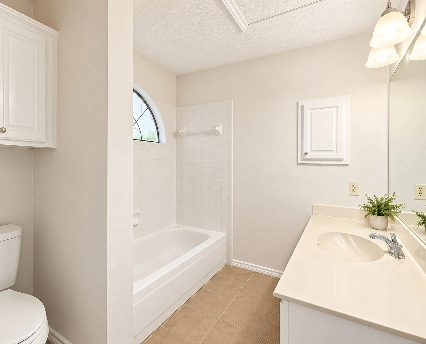Single Family Residence For Rent in Dallas County , 5026 Hearthcrest Drive, Garland, Texas 75044, 3 Bedroom, 3 Bathroom, 2 Garage spaces, 1,418 Sqft, built in 1986, mls#21378027, Real Estate Agent in Garland, Homes For Rent in Dallas county, Homes For Rent in Garland, Realtor in Garland Texas, Real Estate Brokerage Independent Realty Texas, Luminita Cordes Realtor