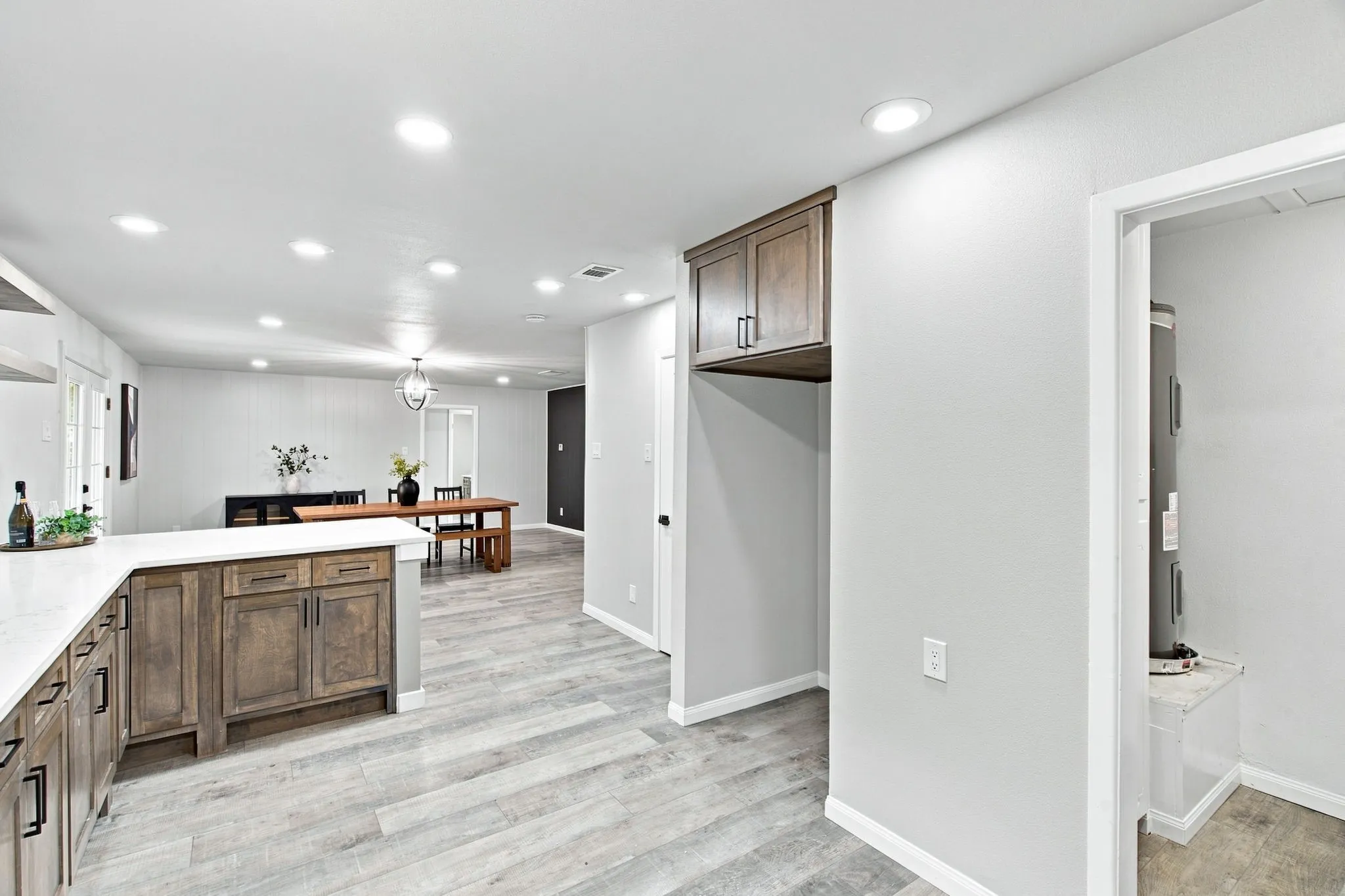 Single Family Residence For Sale in Tarrant County , 912 Kelley Drive, Everman, Texas 76140, 3 Bedroom, 2 Bathroom, Garage spaces, 1,925 Sqft, built in 1968, mls#21379443, Real Estate Agent in Everman, Homes For Sale in Tarrant county, Homes For Sale in Everman, Realtor in Everman Texas, Real Estate Brokerage Independent Realty Texas, Luminita Cordes Realtor