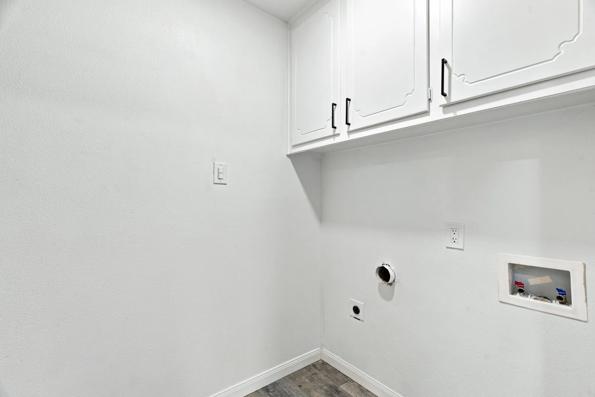 Single Family Residence For Sale in Tarrant County , 912 Kelley Drive, Everman, Texas 76140, 3 Bedroom, 2 Bathroom, Garage spaces, 1,925 Sqft, built in 1968, mls#21379443, Real Estate Agent in Everman, Homes For Sale in Tarrant county, Homes For Sale in Everman, Realtor in Everman Texas, Real Estate Brokerage Independent Realty Texas, Luminita Cordes Realtor