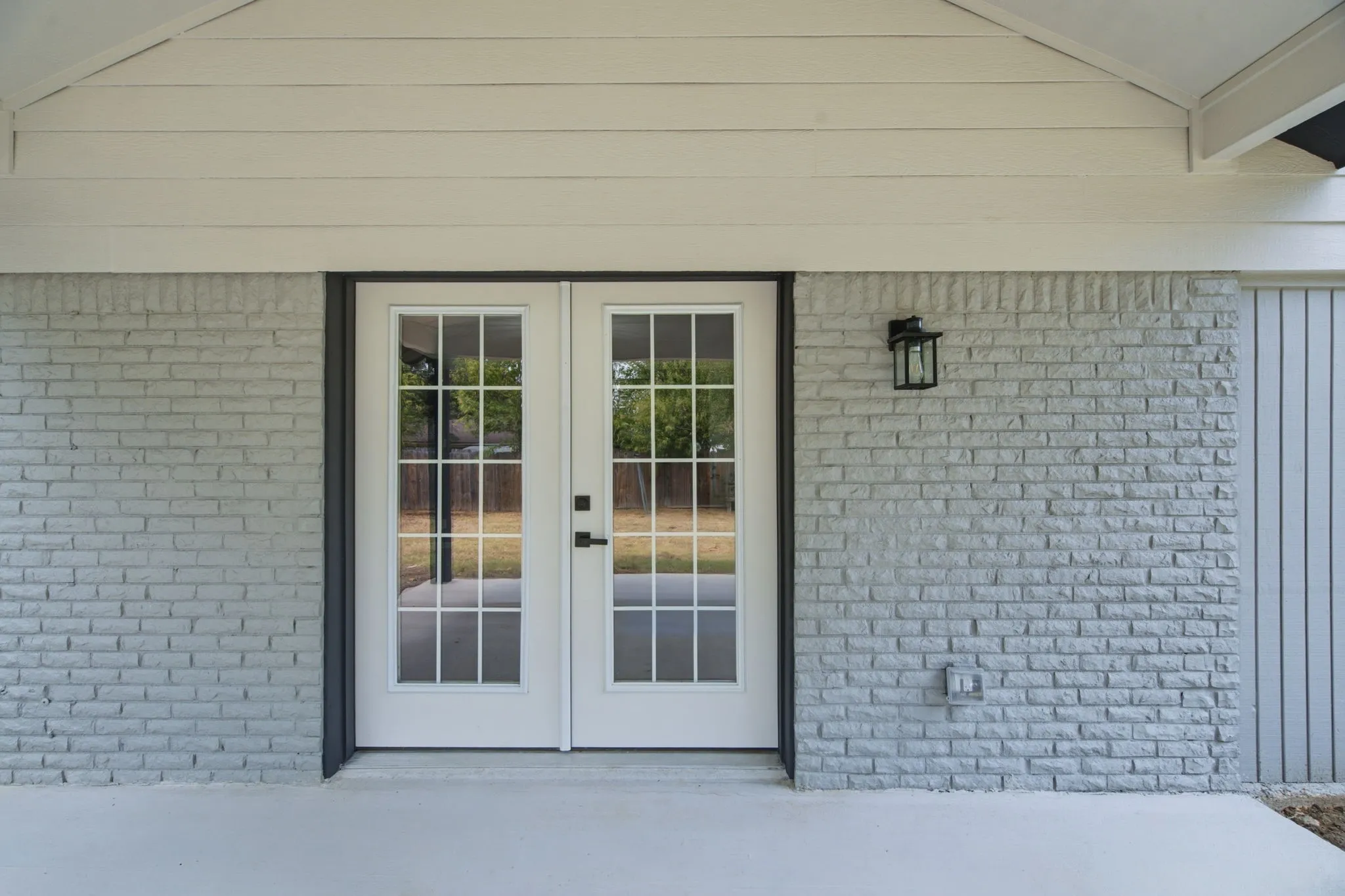 Single Family Residence For Sale in Tarrant County , 912 Kelley Drive, Everman, Texas 76140, 3 Bedroom, 2 Bathroom, Garage spaces, 1,925 Sqft, built in 1968, mls#21379443, Real Estate Agent in Everman, Homes For Sale in Tarrant county, Homes For Sale in Everman, Realtor in Everman Texas, Real Estate Brokerage Independent Realty Texas, Luminita Cordes Realtor