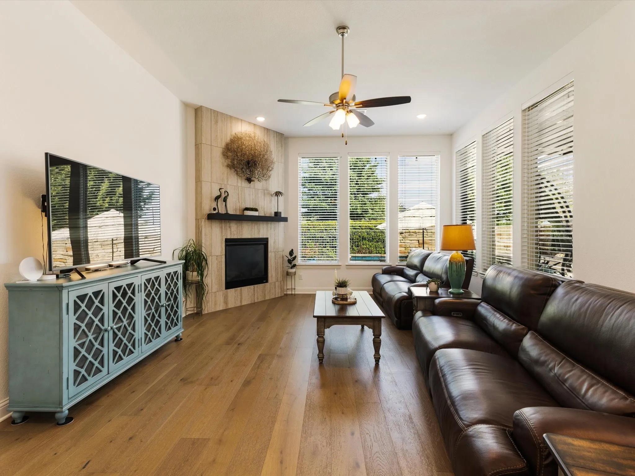 Single Family Residence For Sale in Denton County , 3721 Maxdale Drive, Prosper, Texas 75078, 3 Bedroom, 3 Bathroom, 2 Garage spaces, 2,953 Sqft, built in 2019, mls#21376783, Real Estate Agent in Prosper, Homes For Sale in Denton county, Homes For Sale in Prosper, Realtor in Prosper Texas, Real Estate Brokerage Independent Realty Texas, Luminita Cordes Realtor
