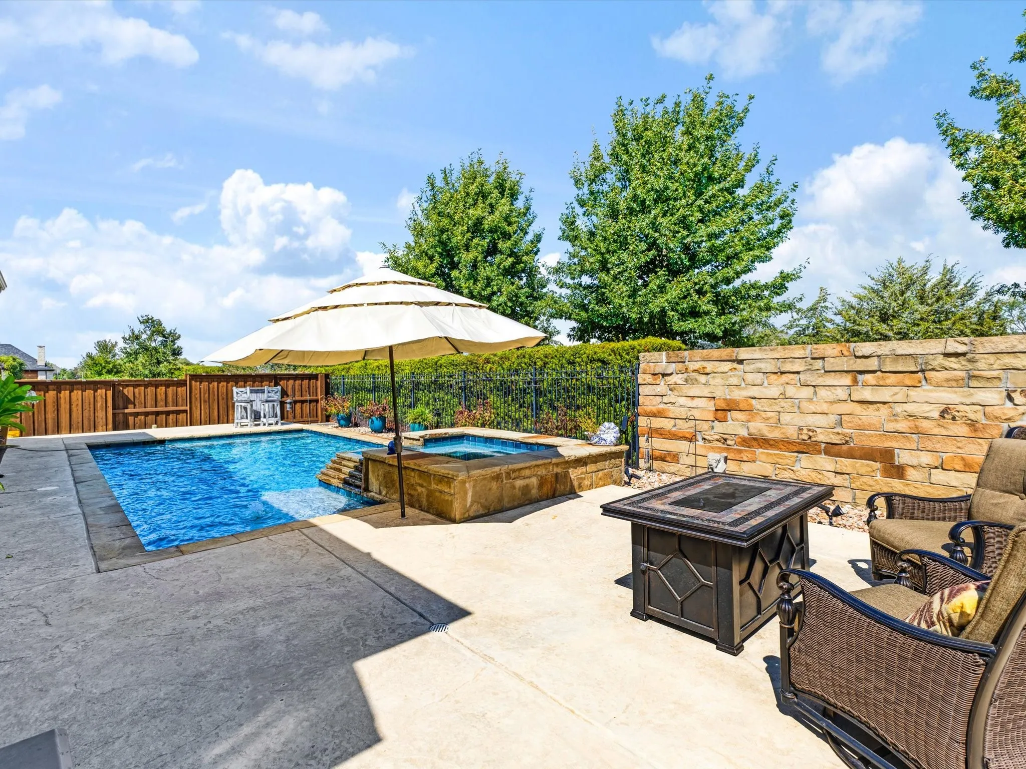 Single Family Residence For Sale in Denton County , 3721 Maxdale Drive, Prosper, Texas 75078, 3 Bedroom, 3 Bathroom, 2 Garage spaces, 2,953 Sqft, built in 2019, mls#21376783, Real Estate Agent in Prosper, Homes For Sale in Denton county, Homes For Sale in Prosper, Realtor in Prosper Texas, Real Estate Brokerage Independent Realty Texas, Luminita Cordes Realtor