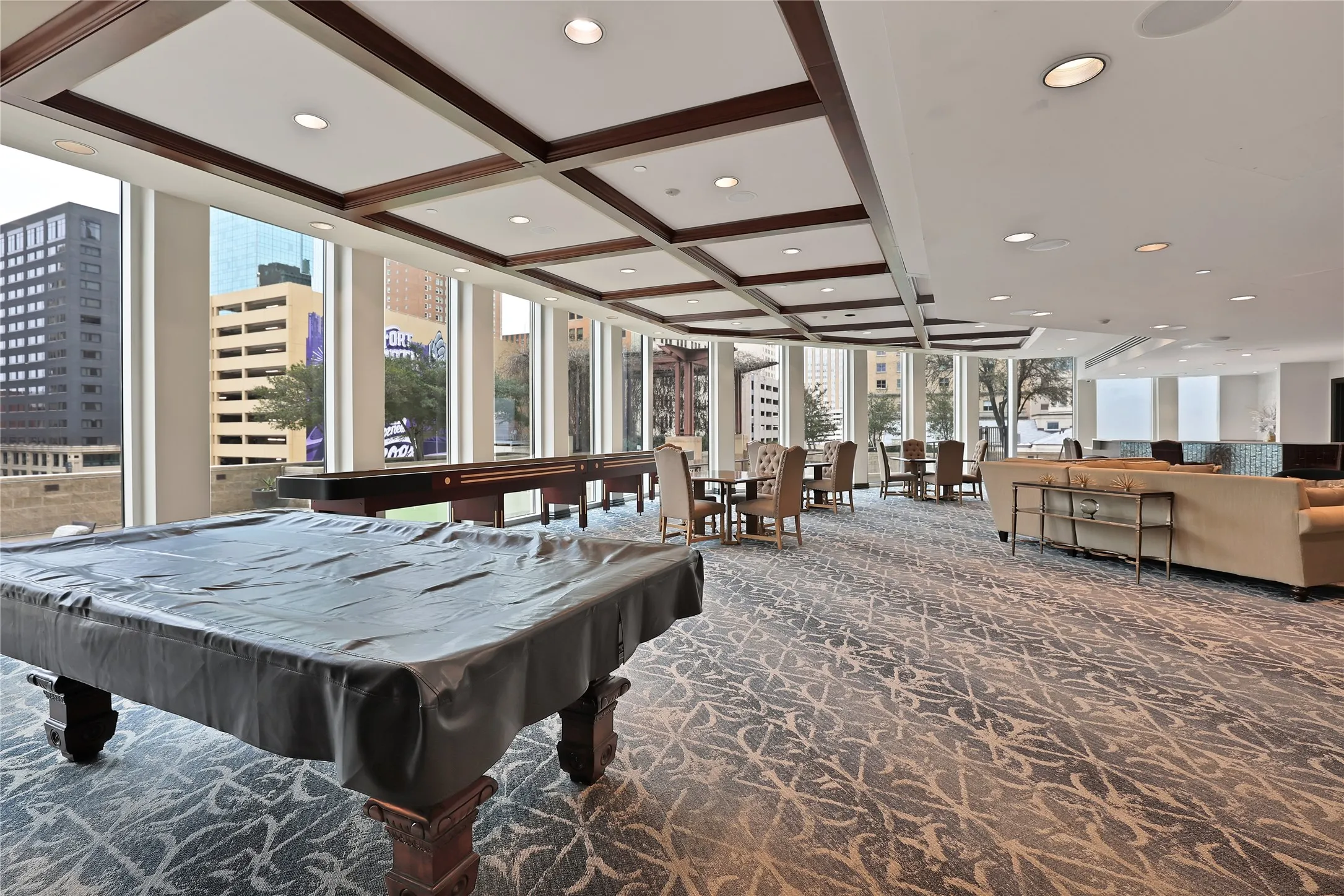 Condominium For Sale in Tarrant County , 500 Throckmorton Street 1701, Fort Worth, Texas 76102, 2 Bedroom, 2 Bathroom, 1 Garage spaces, 1,170 Sqft, built in 1972, mls#21379373, Real Estate Agent in Fort Worth, Homes For Sale in Tarrant county, Homes For Sale in Fort Worth, Realtor in Fort Worth Texas, Real Estate Brokerage Independent Realty Texas, Luminita Cordes Realtor