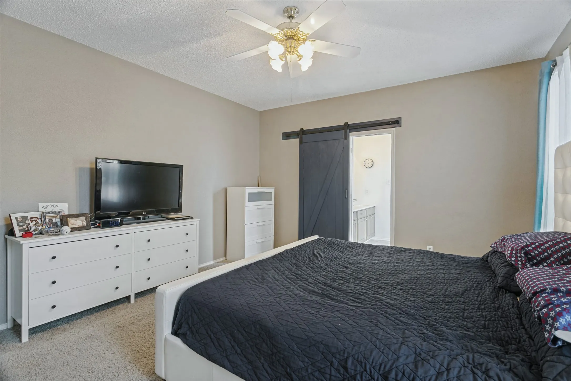 Single Family Residence For Sale in Denton County , 1400 Wentworth Drive, Lewisville, Texas 75067, 4 Bedroom, 3 Bathroom, 2 Garage spaces, 2,298 Sqft, built in 1994, mls#21379455, Real Estate Agent in Lewisville, Homes For Sale in Denton county, Homes For Sale in Lewisville, Realtor in Lewisville Texas, Real Estate Brokerage Independent Realty Texas, Luminita Cordes Realtor