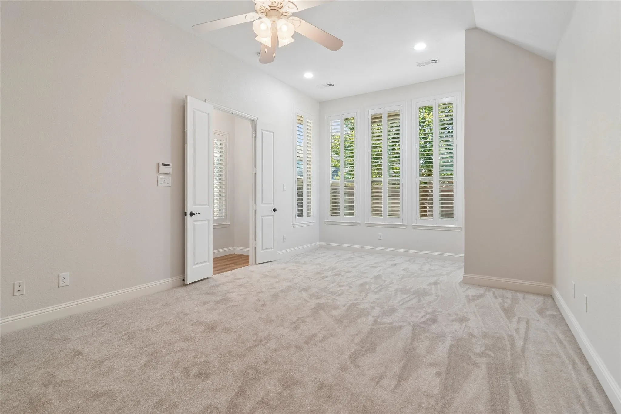 Single Family Residence For Sale in Collin County , 3205 Gerry Drive, Melissa, Texas 75454, 4 Bedroom, 3 Bathroom, 3 Garage spaces, 2,801 Sqft, built in 2014, mls#21379456, Real Estate Agent in Melissa, Homes For Sale in Collin county, Homes For Sale in Melissa, Realtor in Melissa Texas, Real Estate Brokerage Independent Realty Texas, Luminita Cordes Realtor