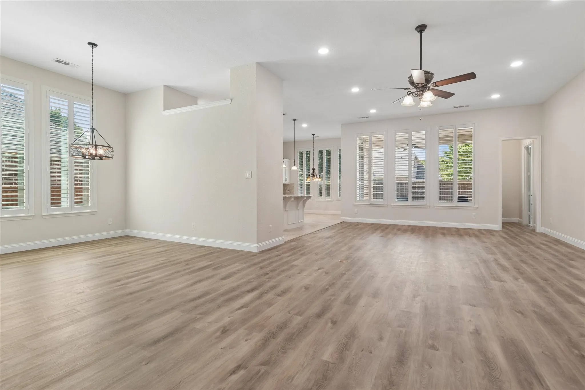 Single Family Residence For Sale in Collin County , 3205 Gerry Drive, Melissa, Texas 75454, 4 Bedroom, 3 Bathroom, 3 Garage spaces, 2,801 Sqft, built in 2014, mls#21379456, Real Estate Agent in Melissa, Homes For Sale in Collin county, Homes For Sale in Melissa, Realtor in Melissa Texas, Real Estate Brokerage Independent Realty Texas, Luminita Cordes Realtor