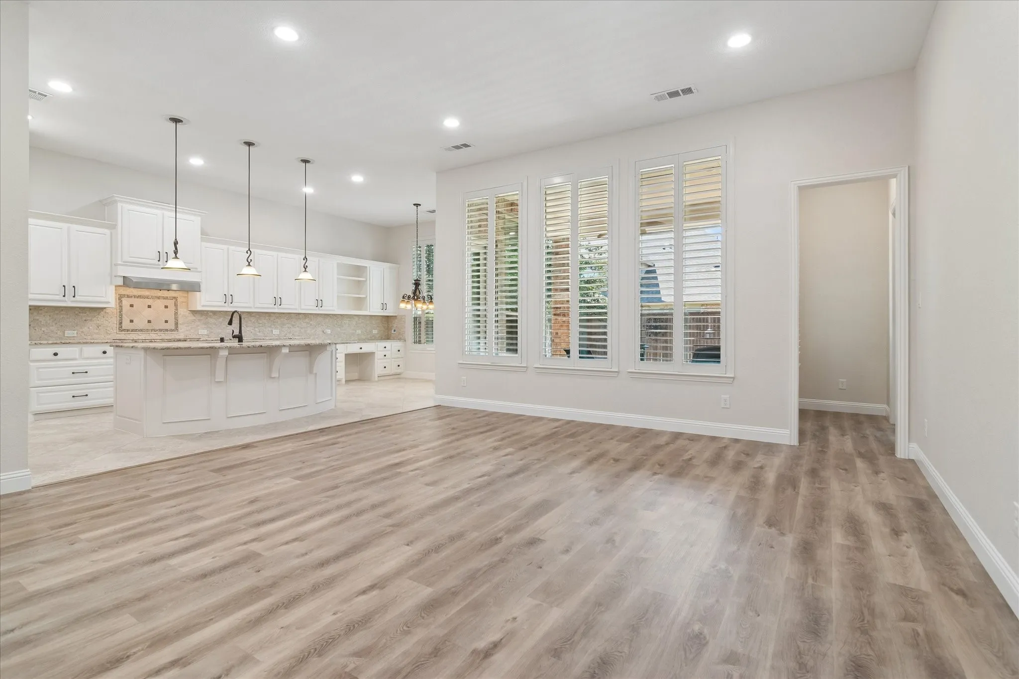 Single Family Residence For Sale in Collin County , 3205 Gerry Drive, Melissa, Texas 75454, 4 Bedroom, 3 Bathroom, 3 Garage spaces, 2,801 Sqft, built in 2014, mls#21379456, Real Estate Agent in Melissa, Homes For Sale in Collin county, Homes For Sale in Melissa, Realtor in Melissa Texas, Real Estate Brokerage Independent Realty Texas, Luminita Cordes Realtor