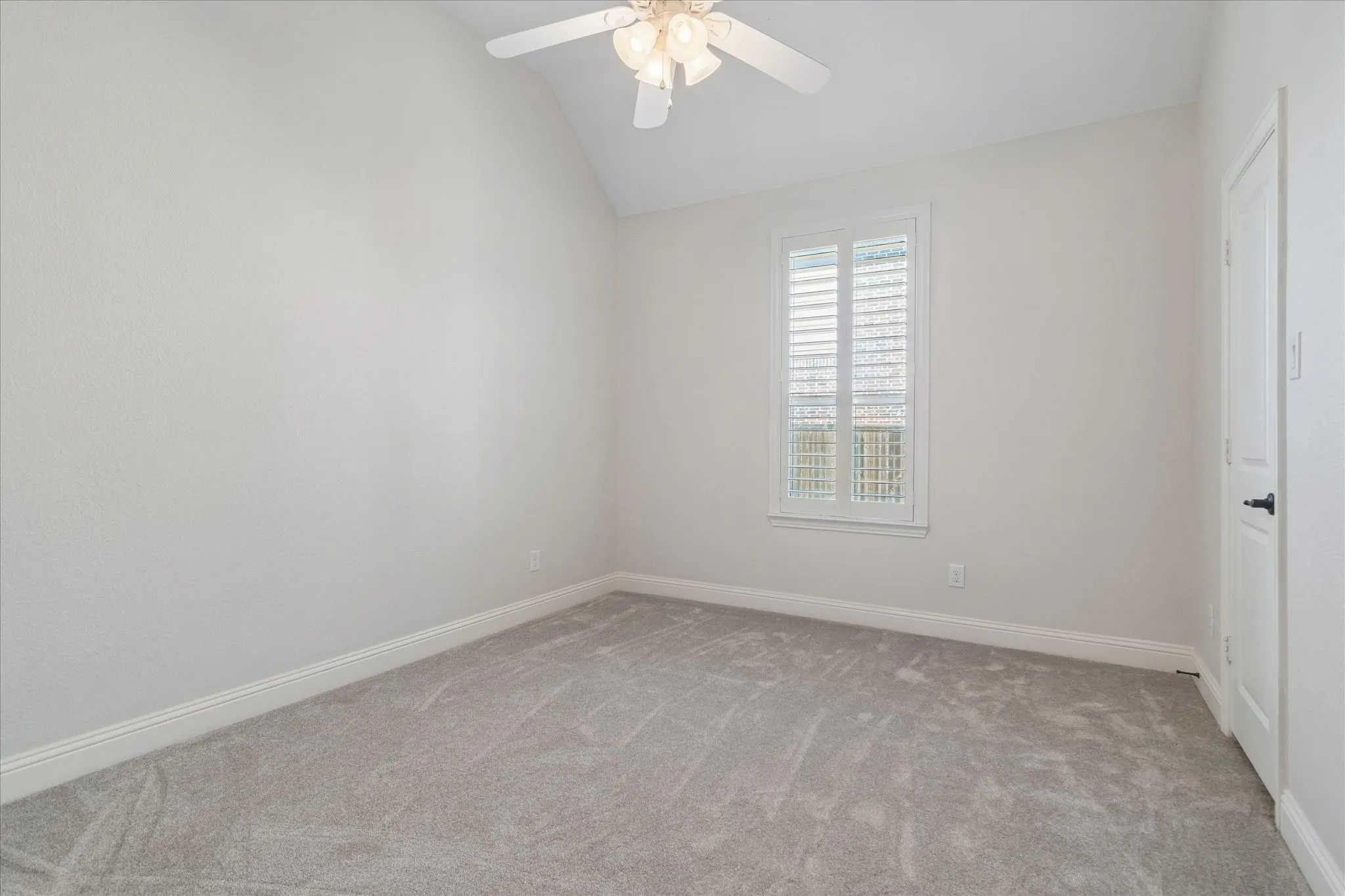 Single Family Residence For Sale in Collin County , 3205 Gerry Drive, Melissa, Texas 75454, 4 Bedroom, 3 Bathroom, 3 Garage spaces, 2,801 Sqft, built in 2014, mls#21379456, Real Estate Agent in Melissa, Homes For Sale in Collin county, Homes For Sale in Melissa, Realtor in Melissa Texas, Real Estate Brokerage Independent Realty Texas, Luminita Cordes Realtor