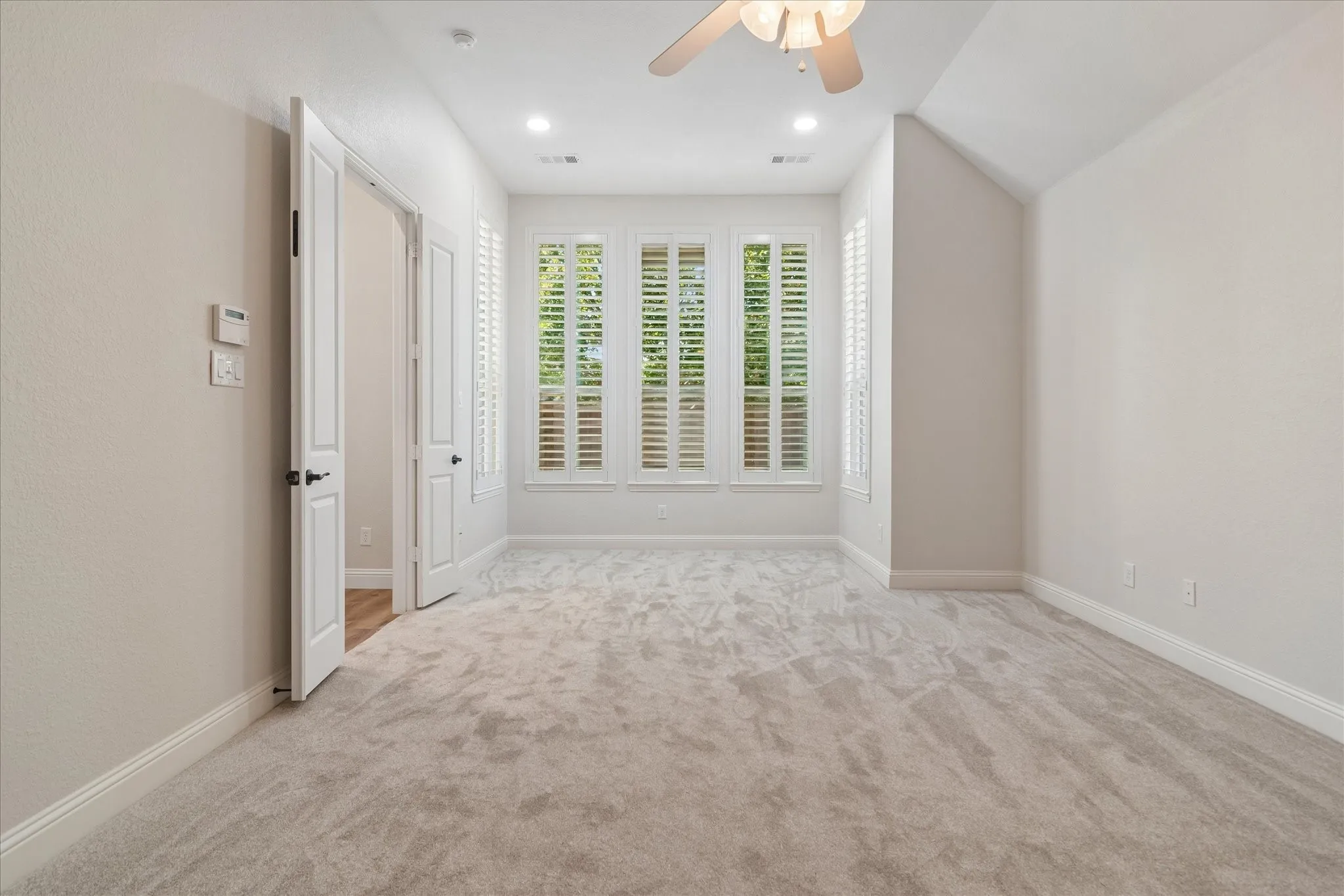 Single Family Residence For Sale in Collin County , 3205 Gerry Drive, Melissa, Texas 75454, 4 Bedroom, 3 Bathroom, 3 Garage spaces, 2,801 Sqft, built in 2014, mls#21379456, Real Estate Agent in Melissa, Homes For Sale in Collin county, Homes For Sale in Melissa, Realtor in Melissa Texas, Real Estate Brokerage Independent Realty Texas, Luminita Cordes Realtor